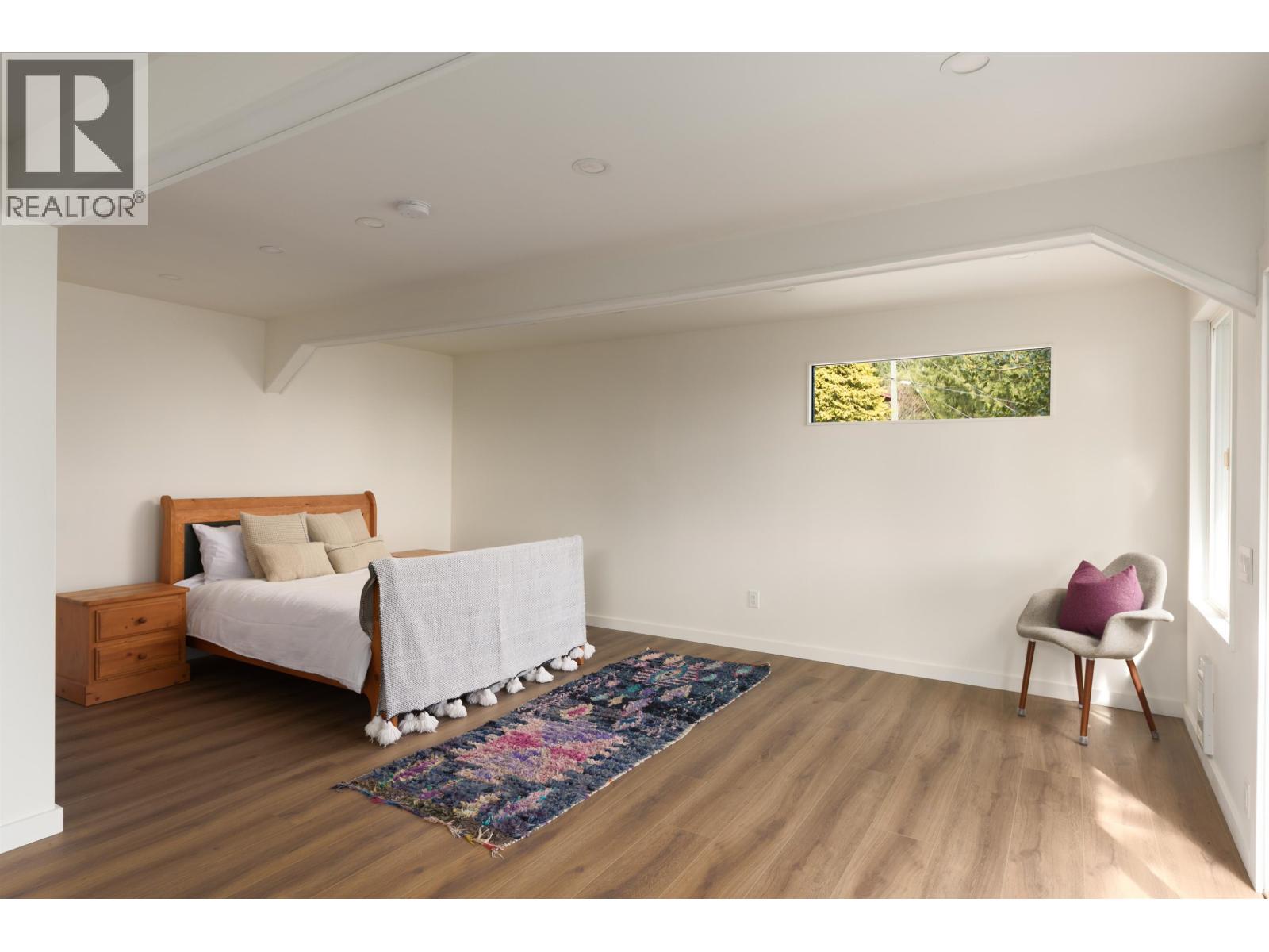 127 MAHAN ROAD, Gibsons