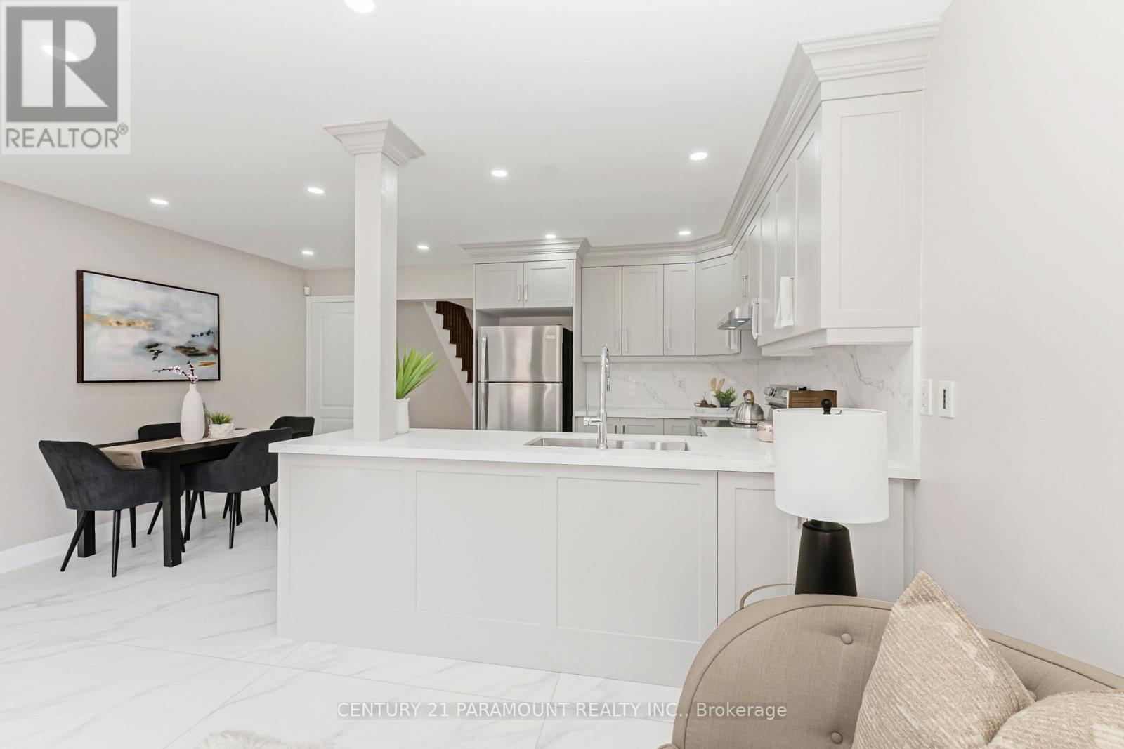641 MACBETH HEIGHTS - 12