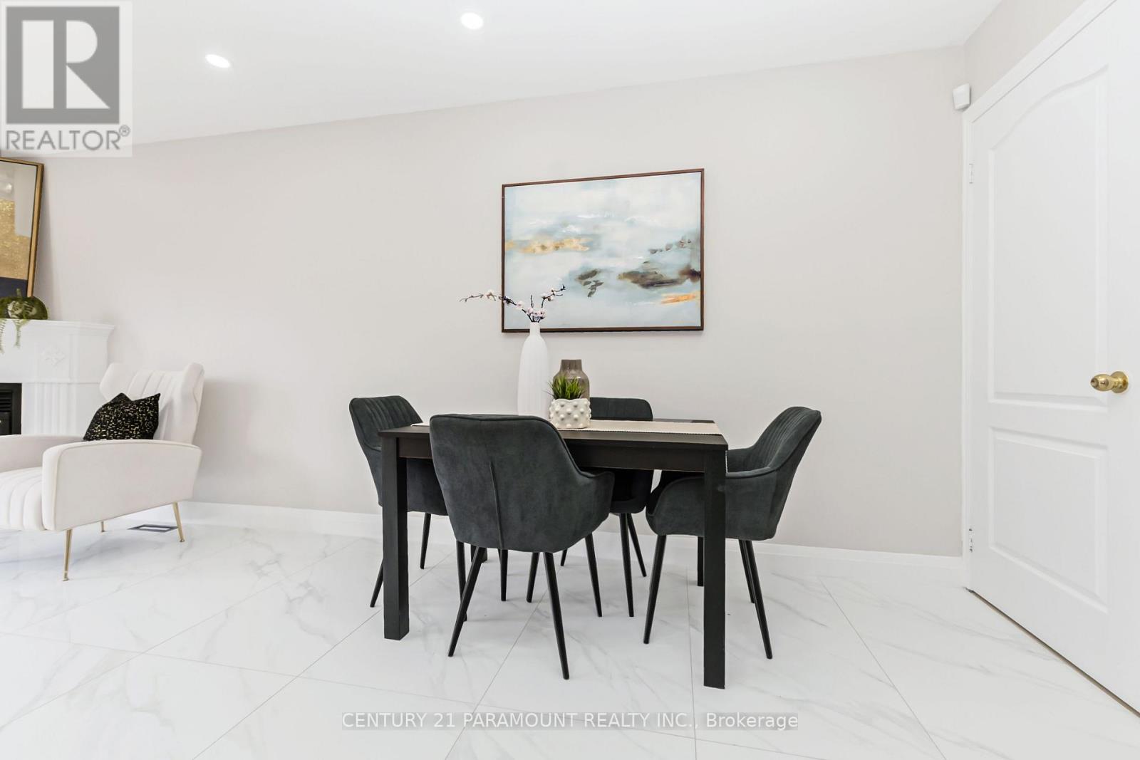 641 MACBETH HEIGHTS - 17