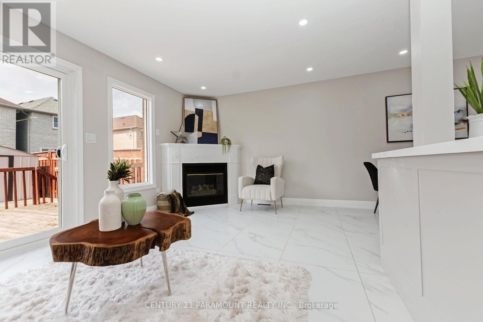 641 MACBETH HEIGHTS - 23