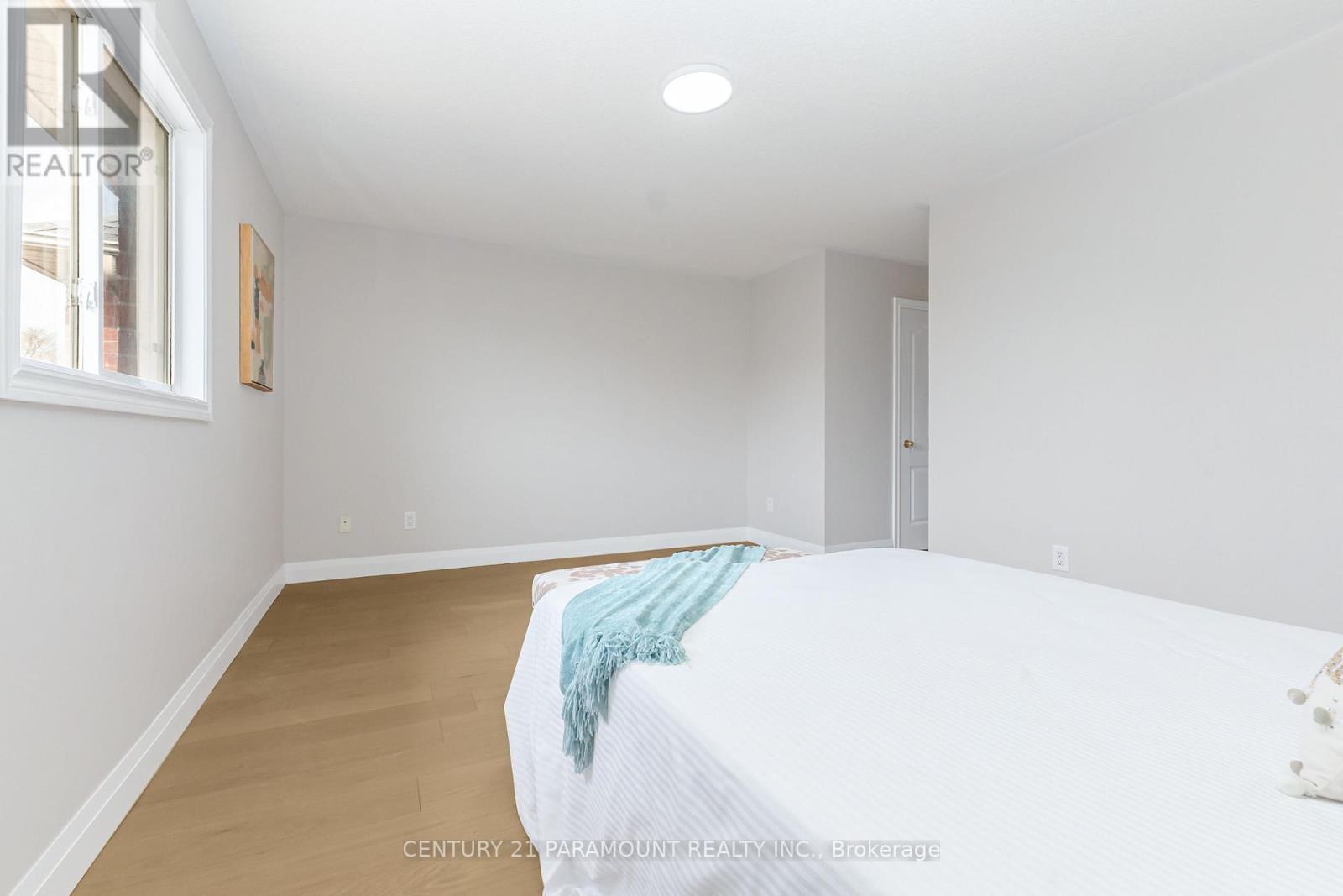 641 MACBETH HEIGHTS - 28