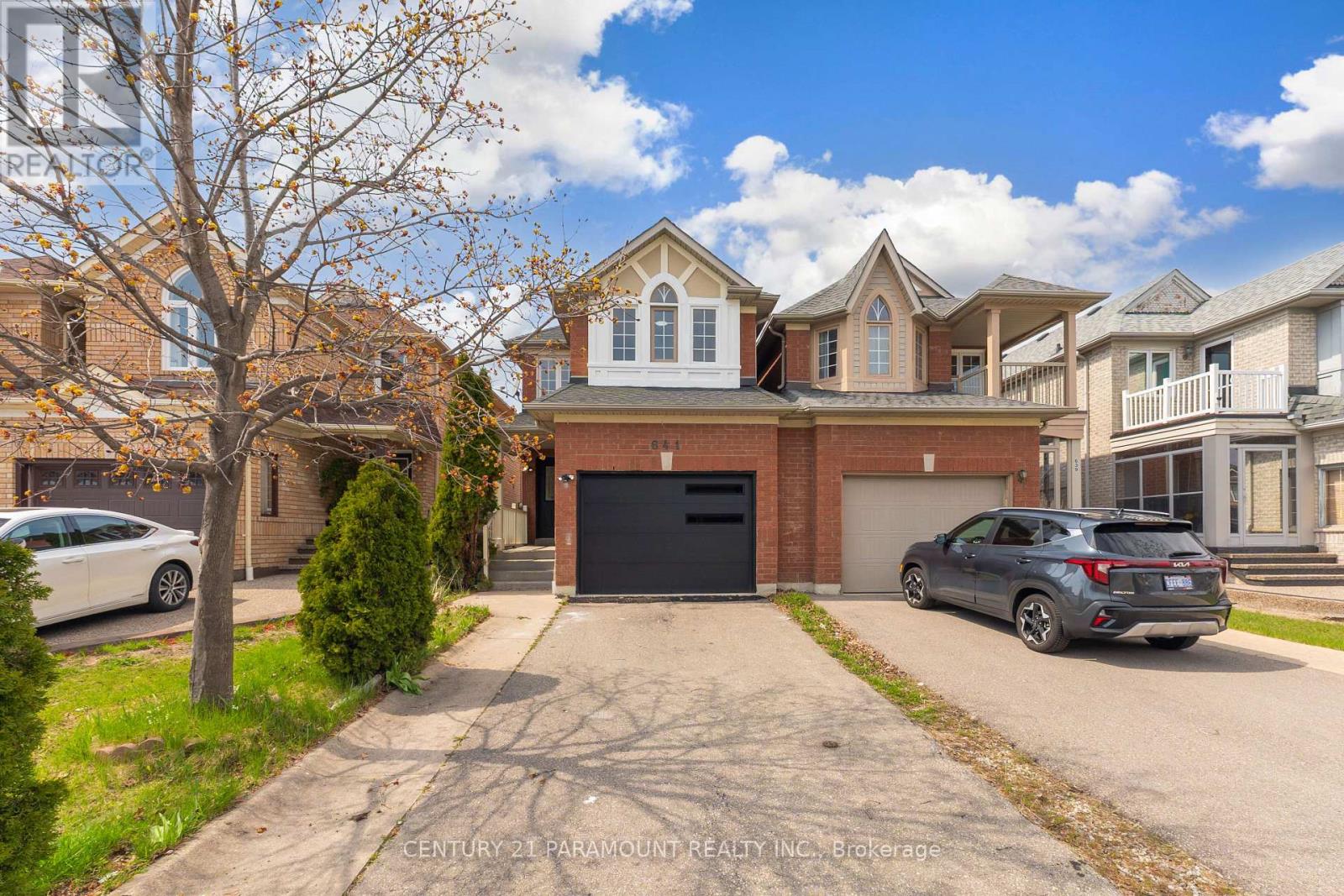 641 MACBETH HEIGHTS - 3