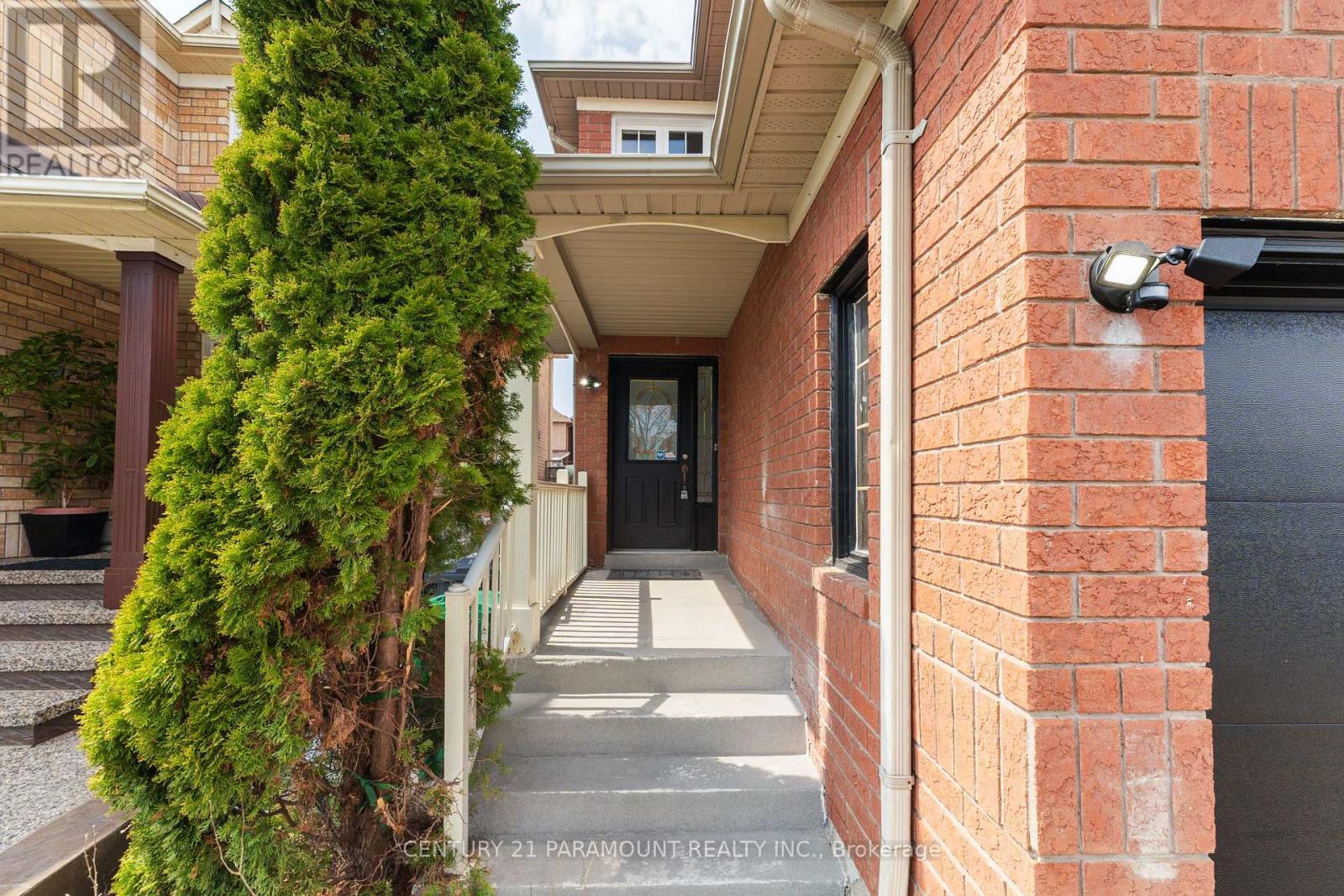 641 MACBETH HEIGHTS - 4