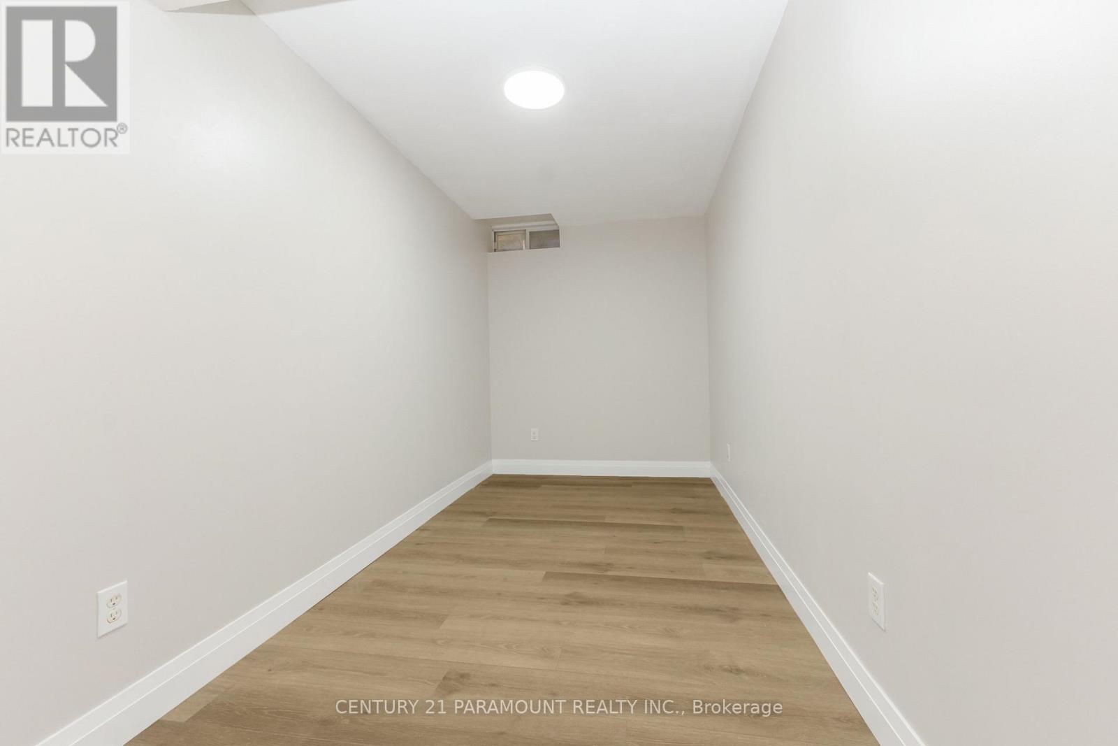 641 MACBETH HEIGHTS - 41