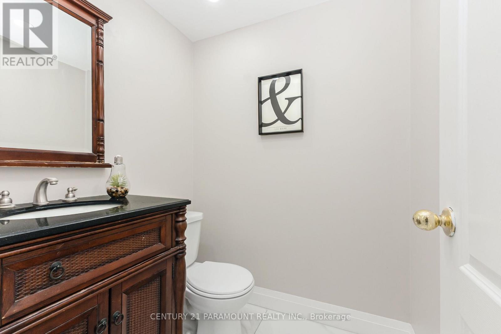 641 MACBETH HEIGHTS - 46