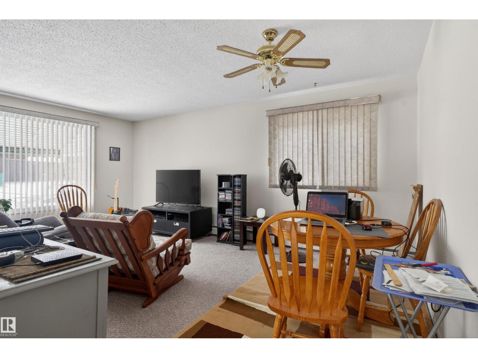 9732 75 AV NW, Edmonton