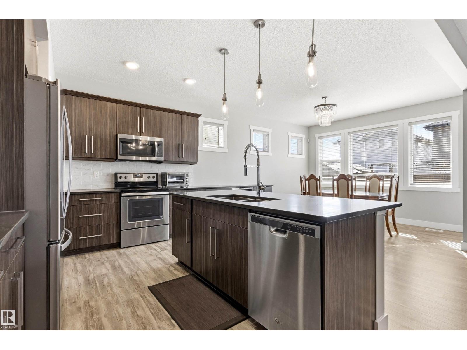 9812 224 ST NW, Edmonton