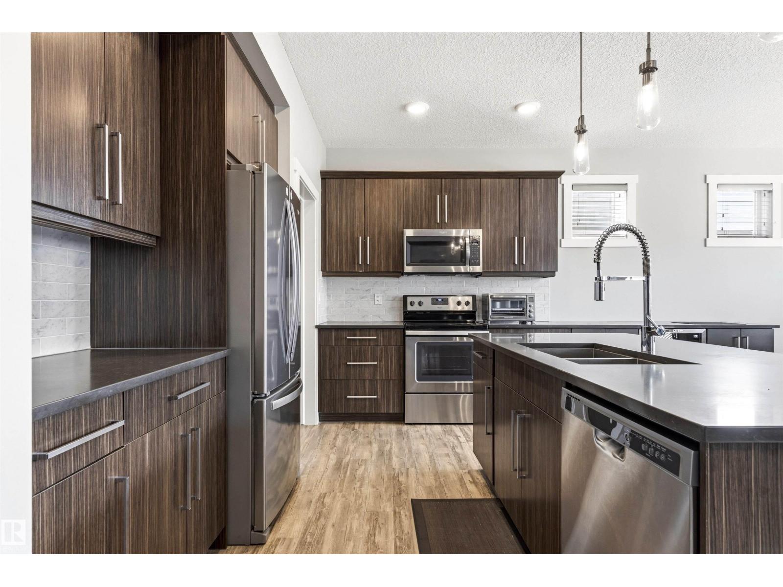 9812 224 ST NW, Edmonton