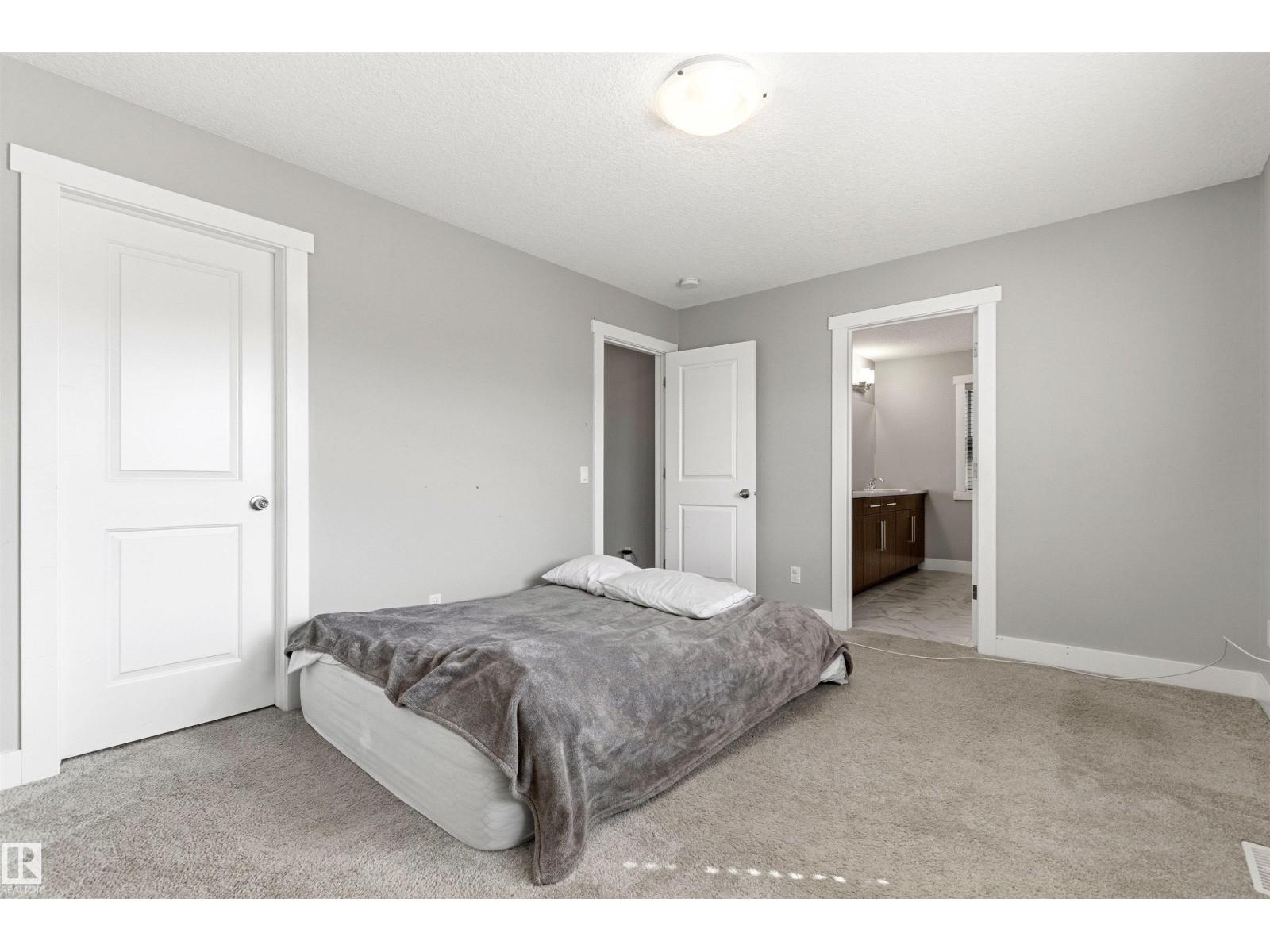 9812 224 ST NW, Edmonton