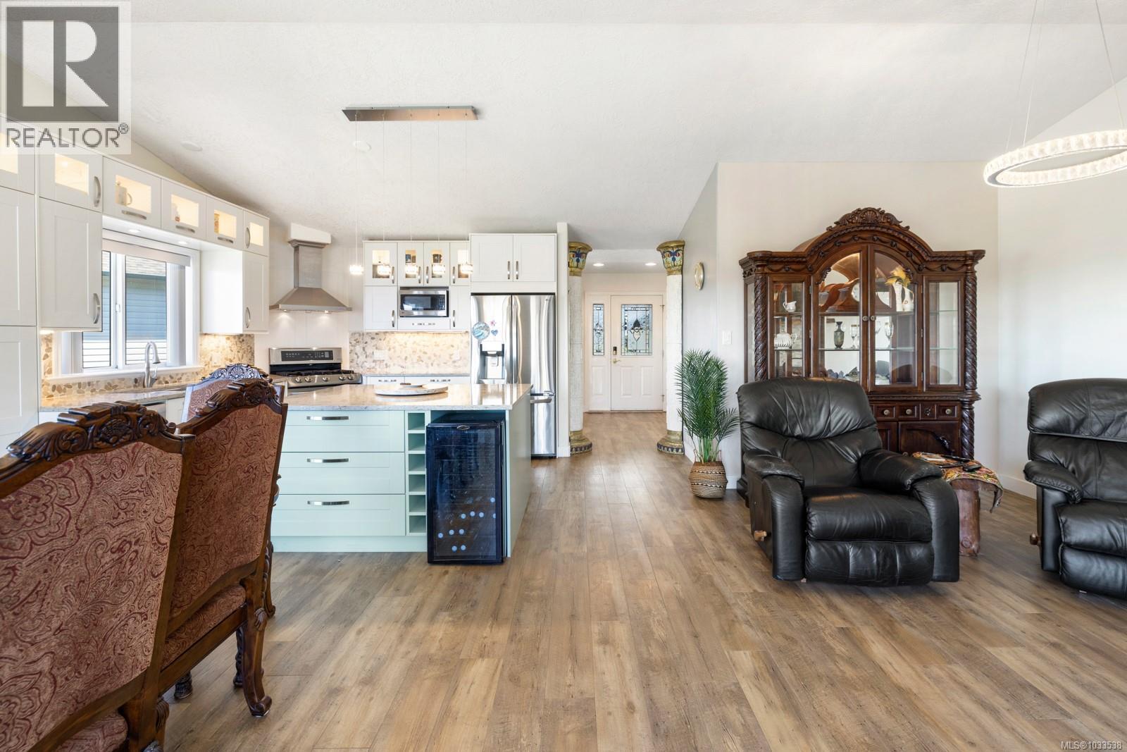 515 Louise Rd, Ladysmith