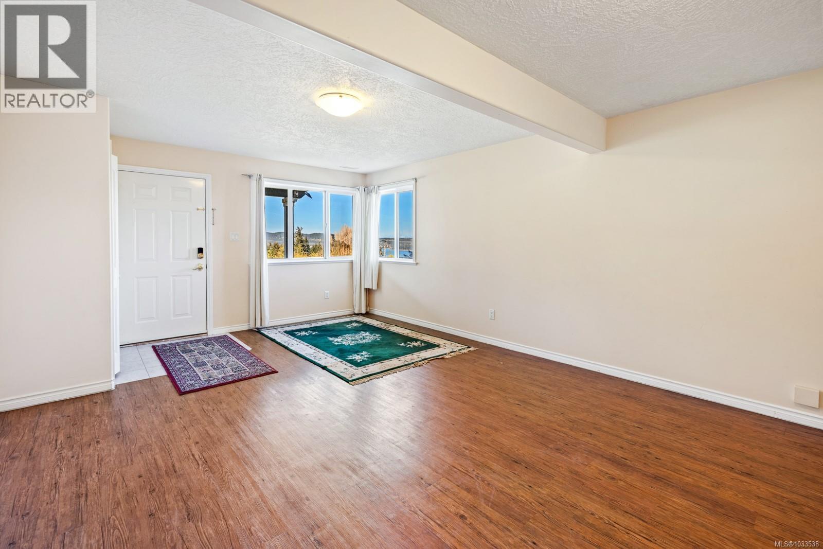 515 Louise Rd, Ladysmith