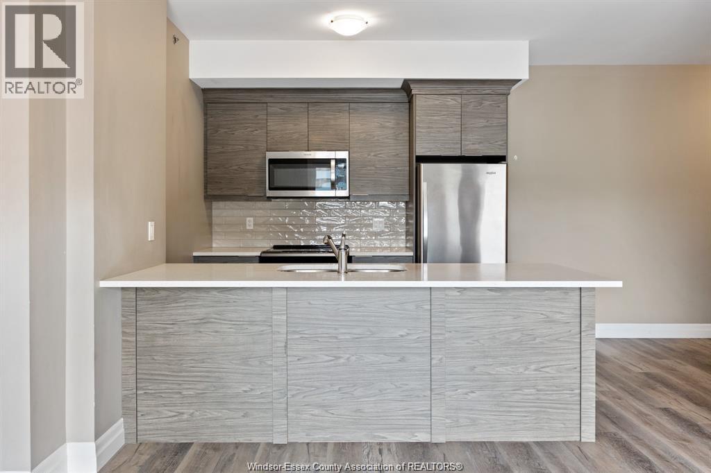 #305 955 OUELLETTE AVENUE - 8