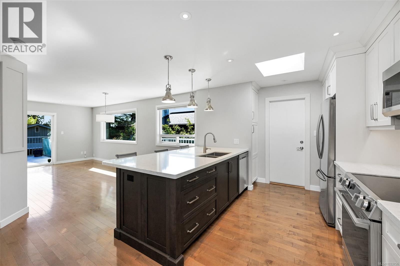 4474 Torquay Dr - 21