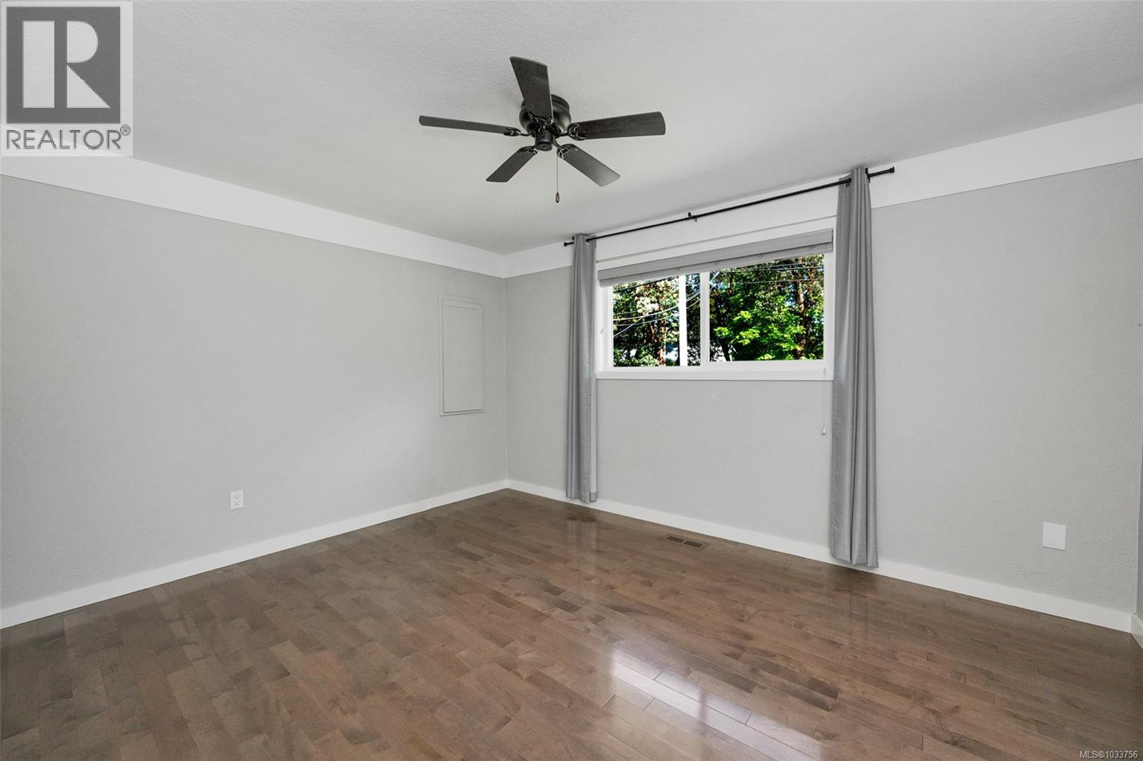 4474 Torquay Dr - 24