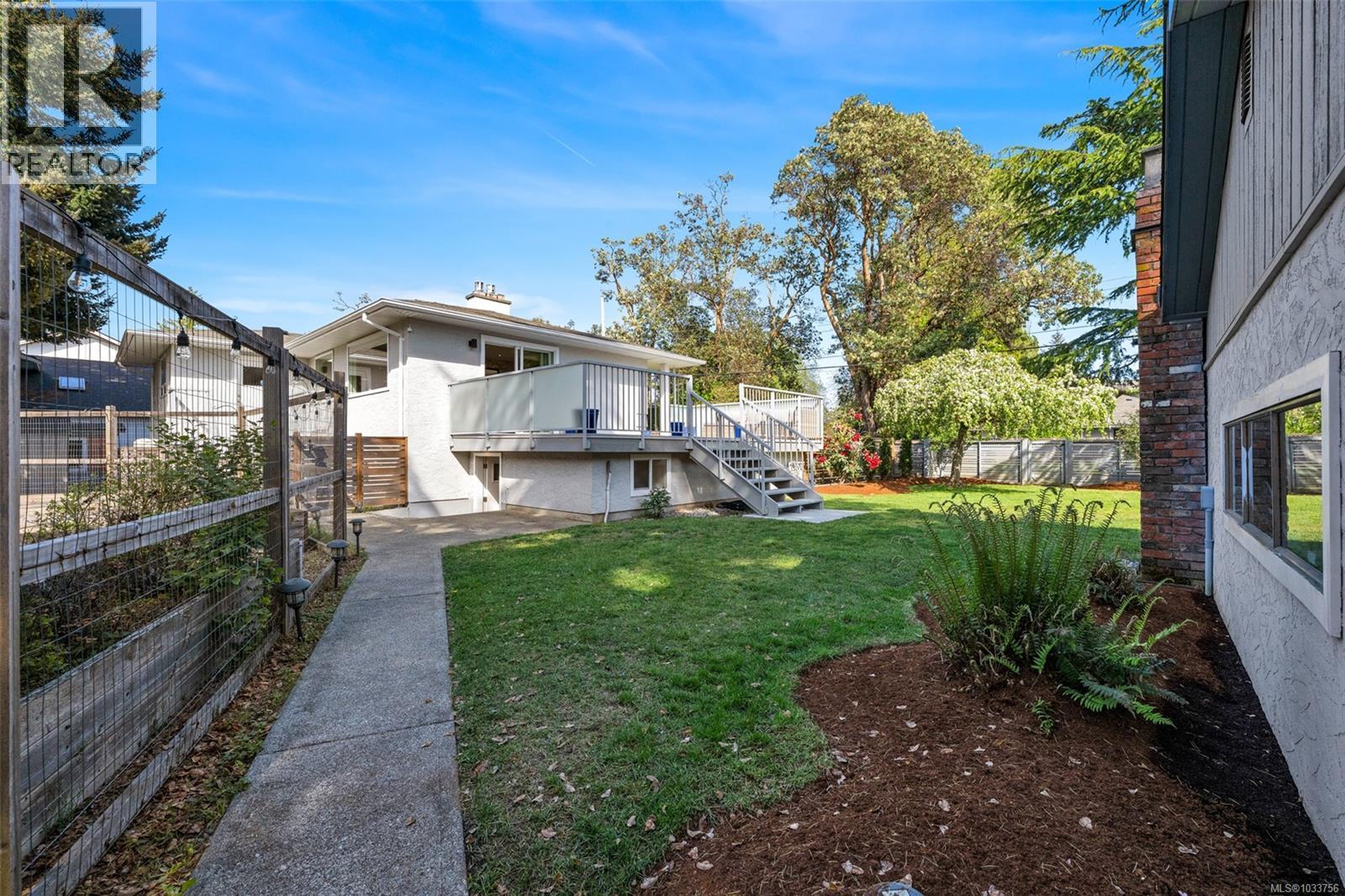 4474 Torquay Dr - 31