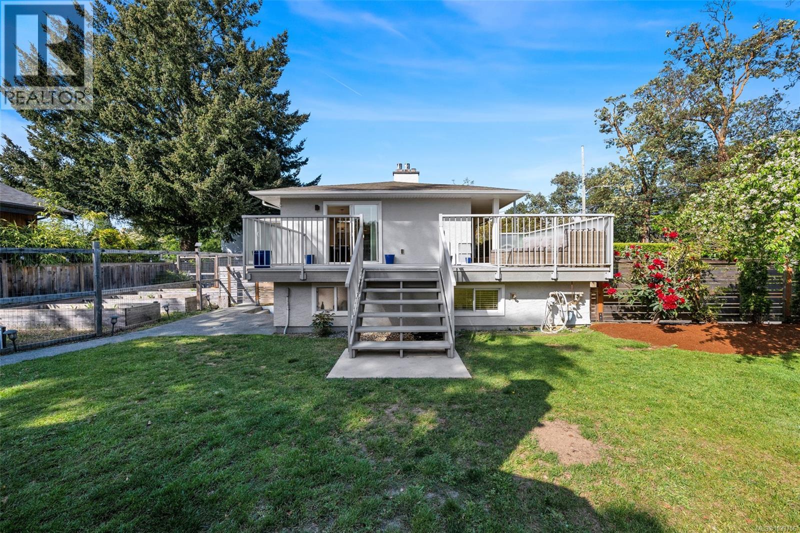 4474 Torquay Dr - 32