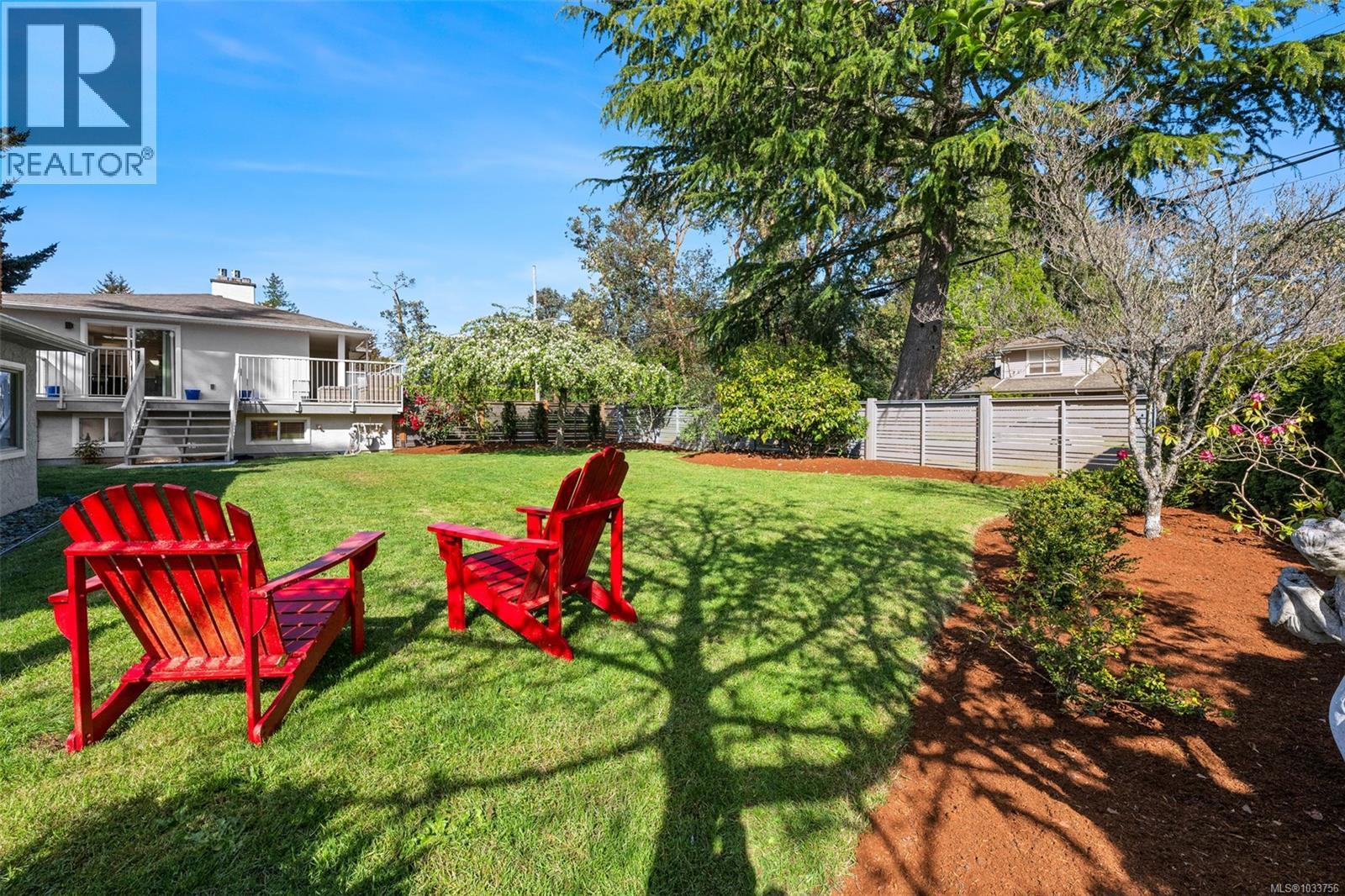 4474 Torquay Dr - 34