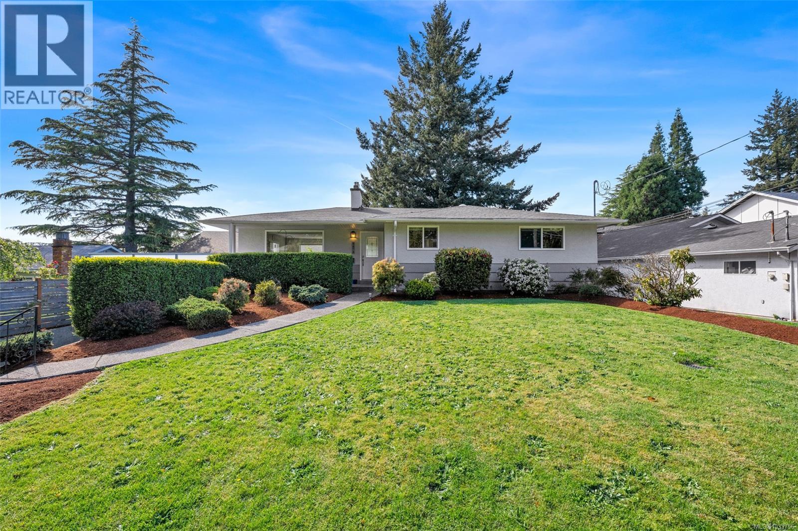 4474 Torquay Dr - 4