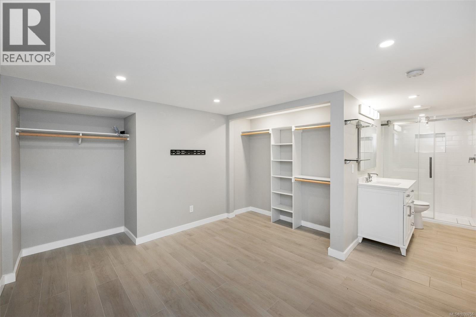 4474 Torquay Dr - 47