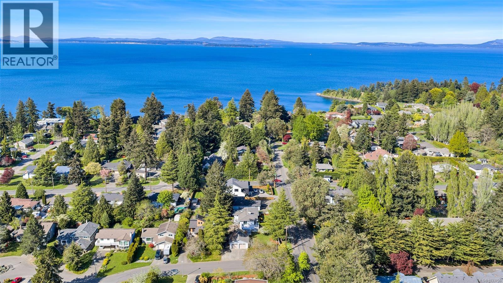 4474 Torquay Dr - 5
