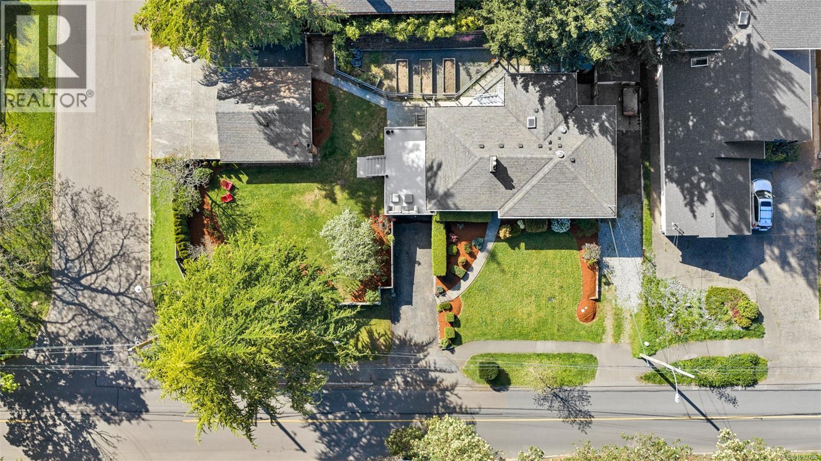 4474 Torquay Dr - 7