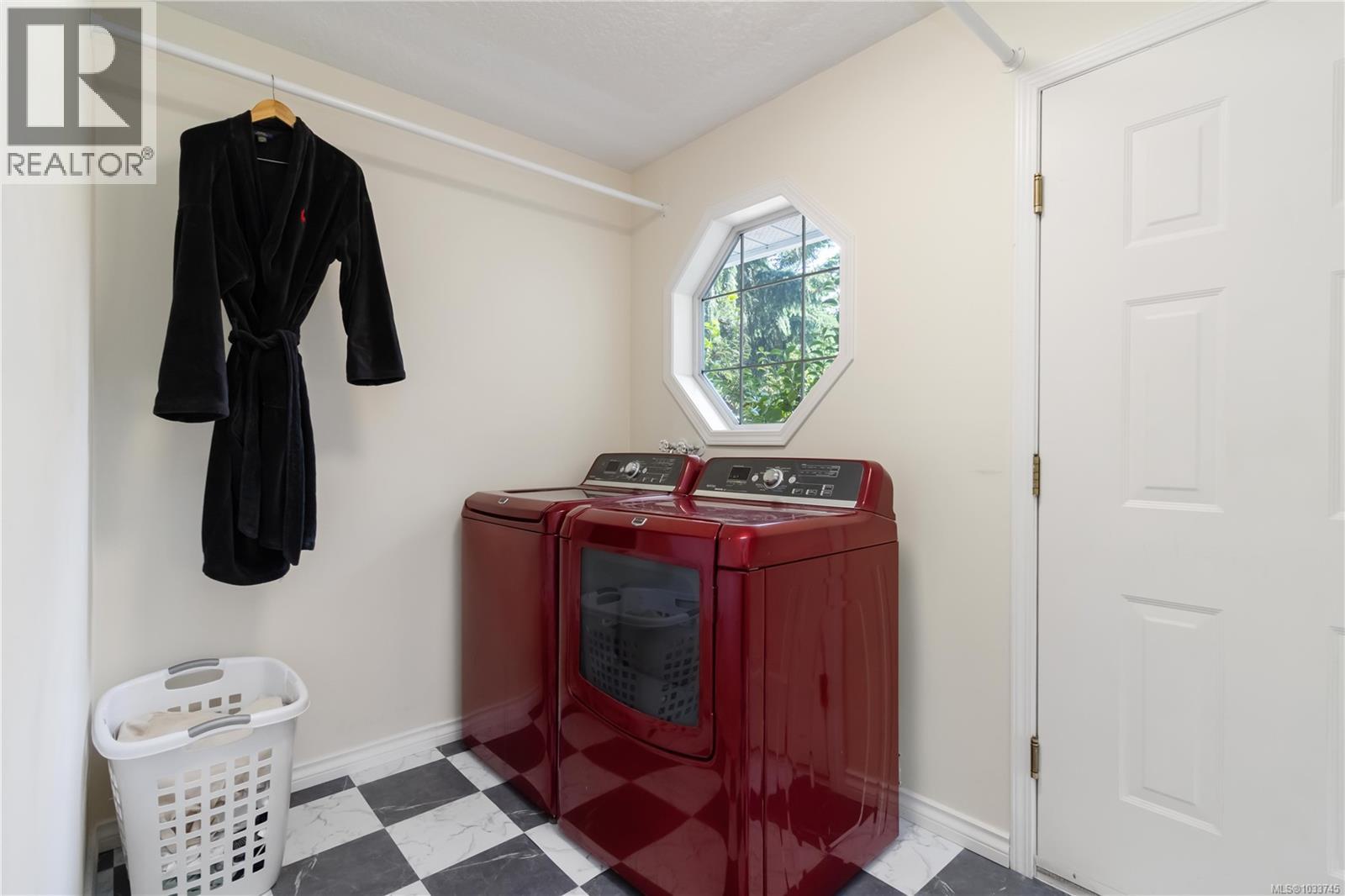 646 Cains Way, Sooke