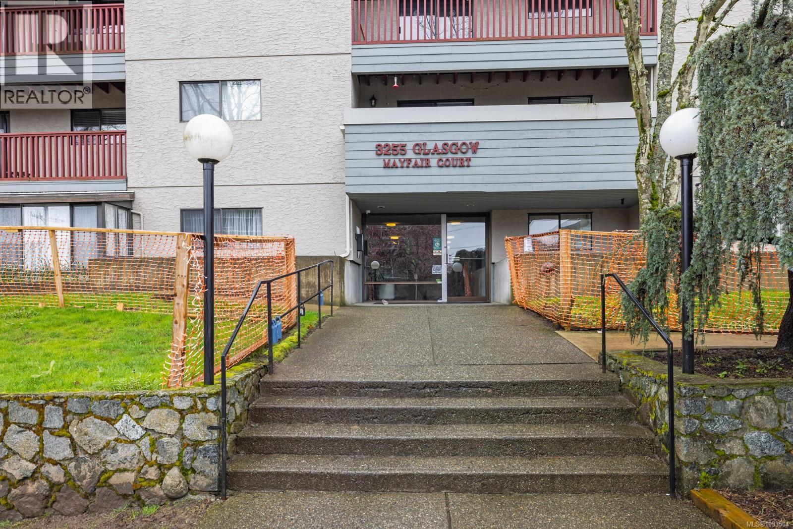 #215 3255 Glasgow Ave - 3