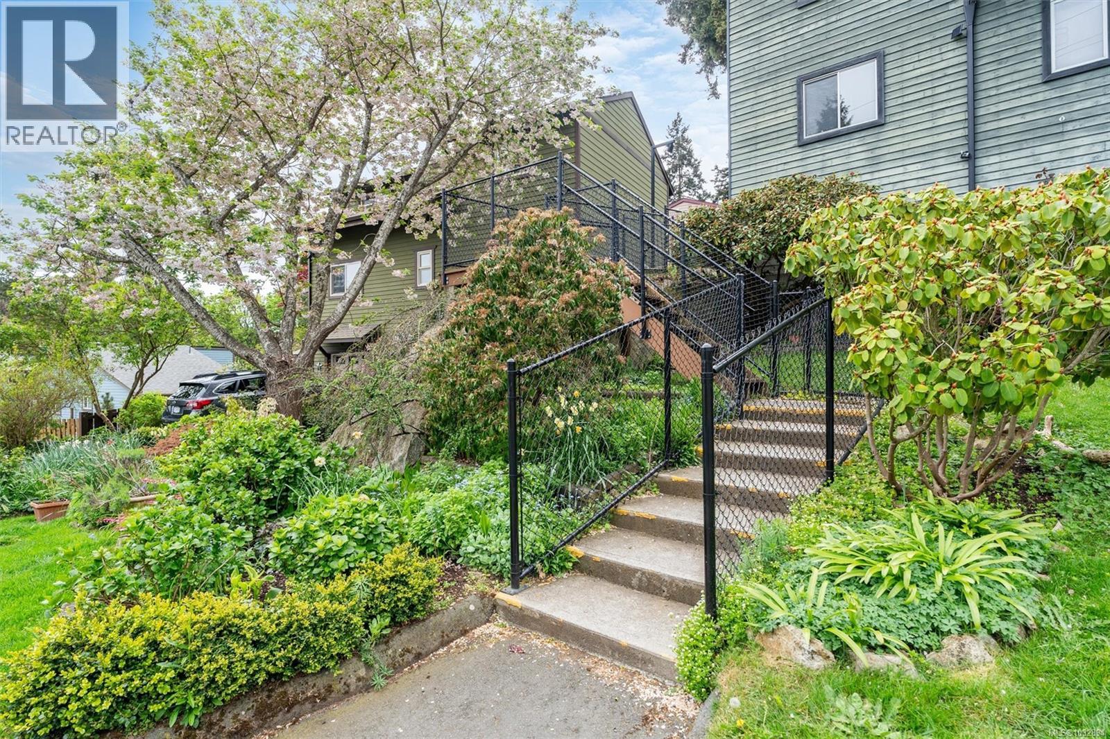 48 Falstaff Pl, View Royal