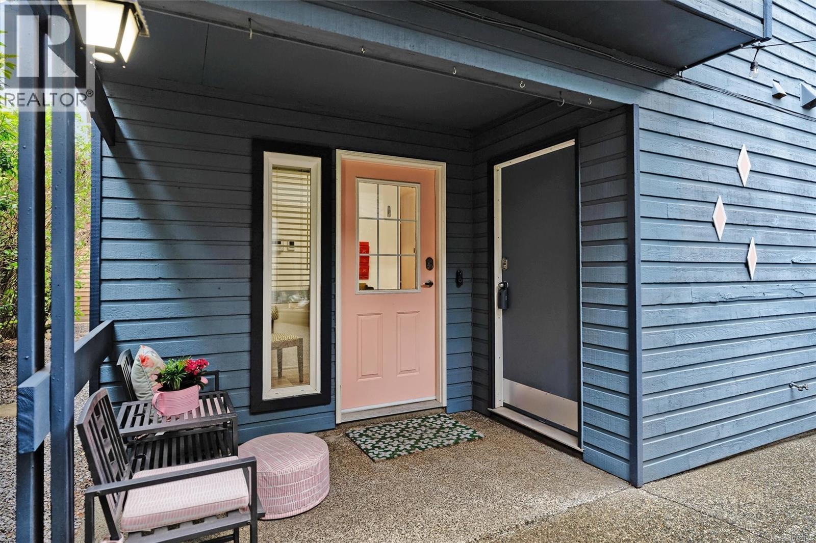 48 Falstaff Pl, View Royal