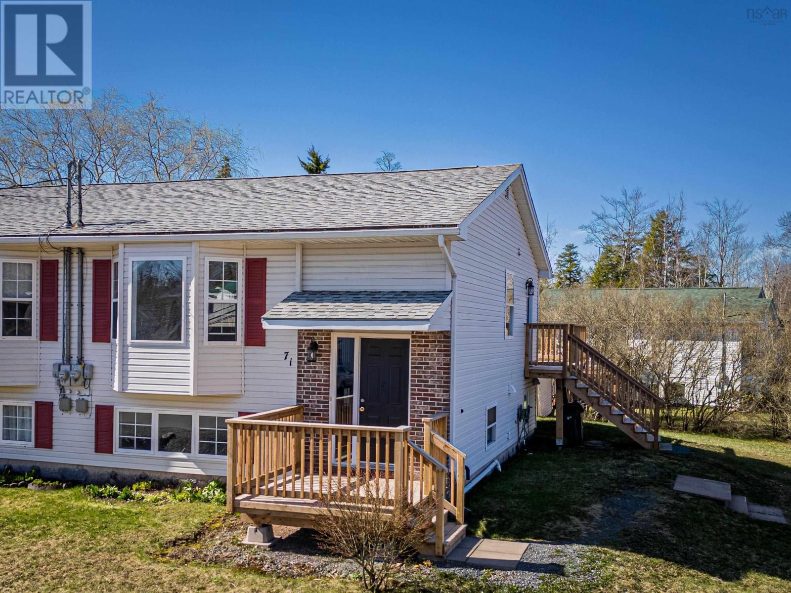 Property photo of 71 Hemlock Drive