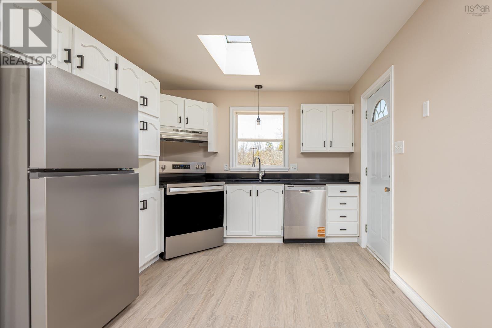 Property 13 of 29 of 71 Hemlock Drive