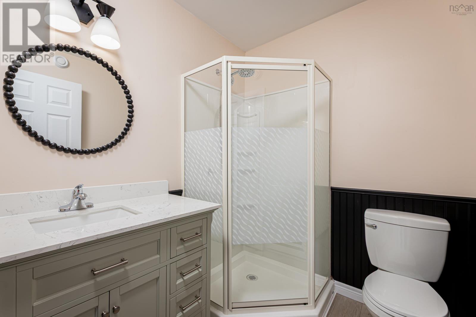 Property 14 of 29 of 71 Hemlock Drive