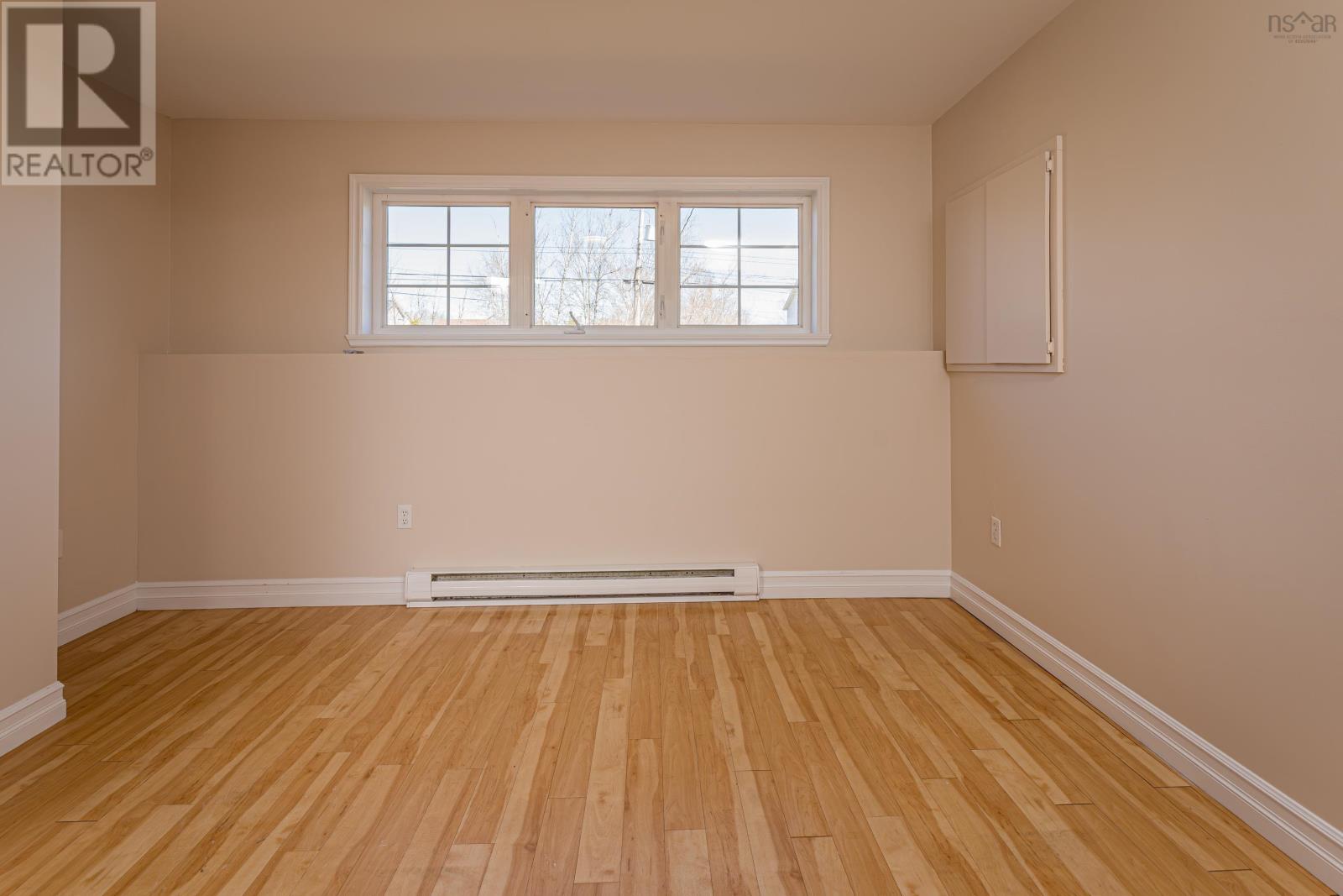 Property 18 of 29 of 71 Hemlock Drive