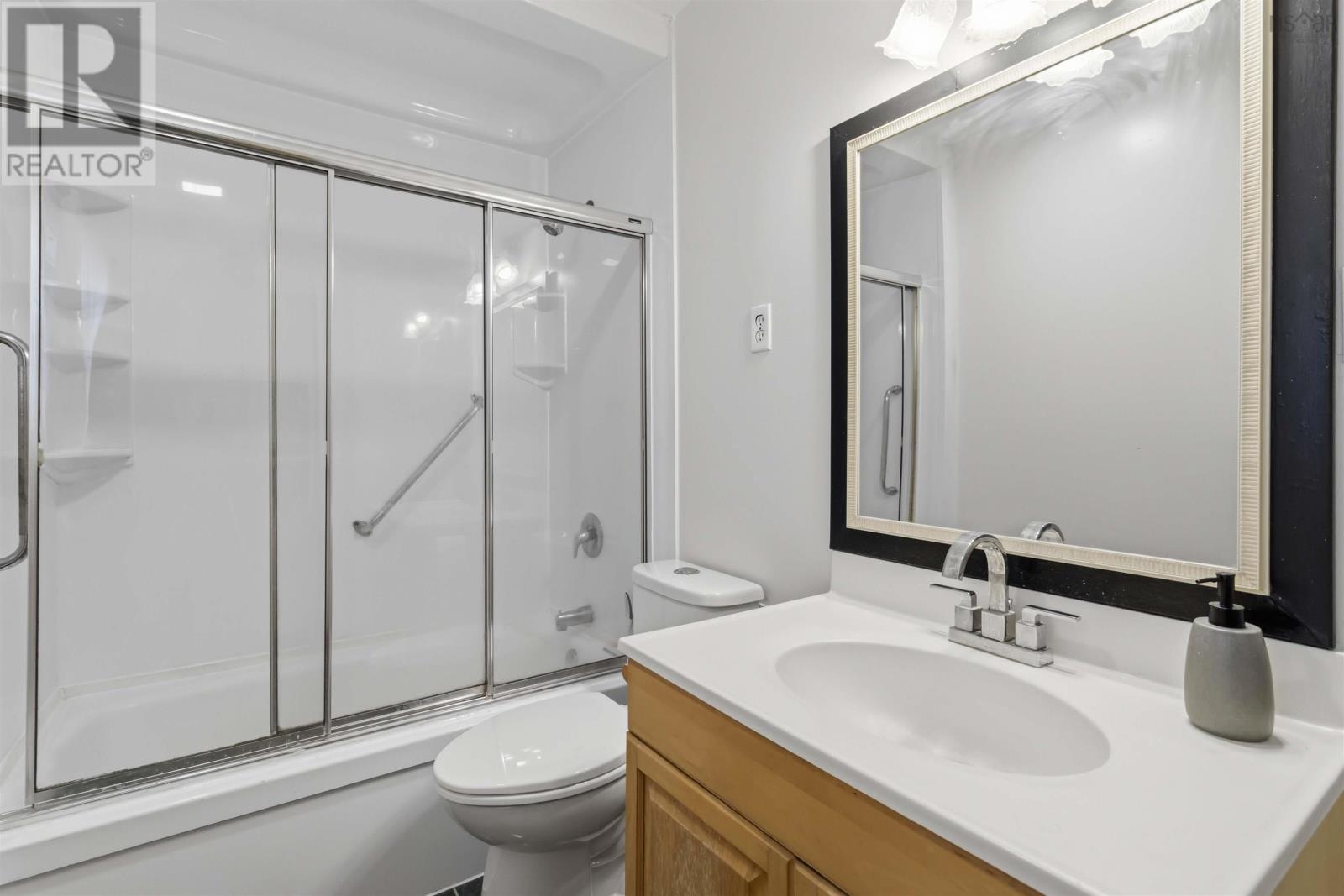 Property 22 of 33 of 28 Osborne Avenue