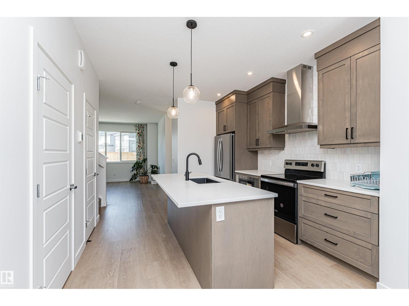 3367 ERLANGER BN NW, Edmonton