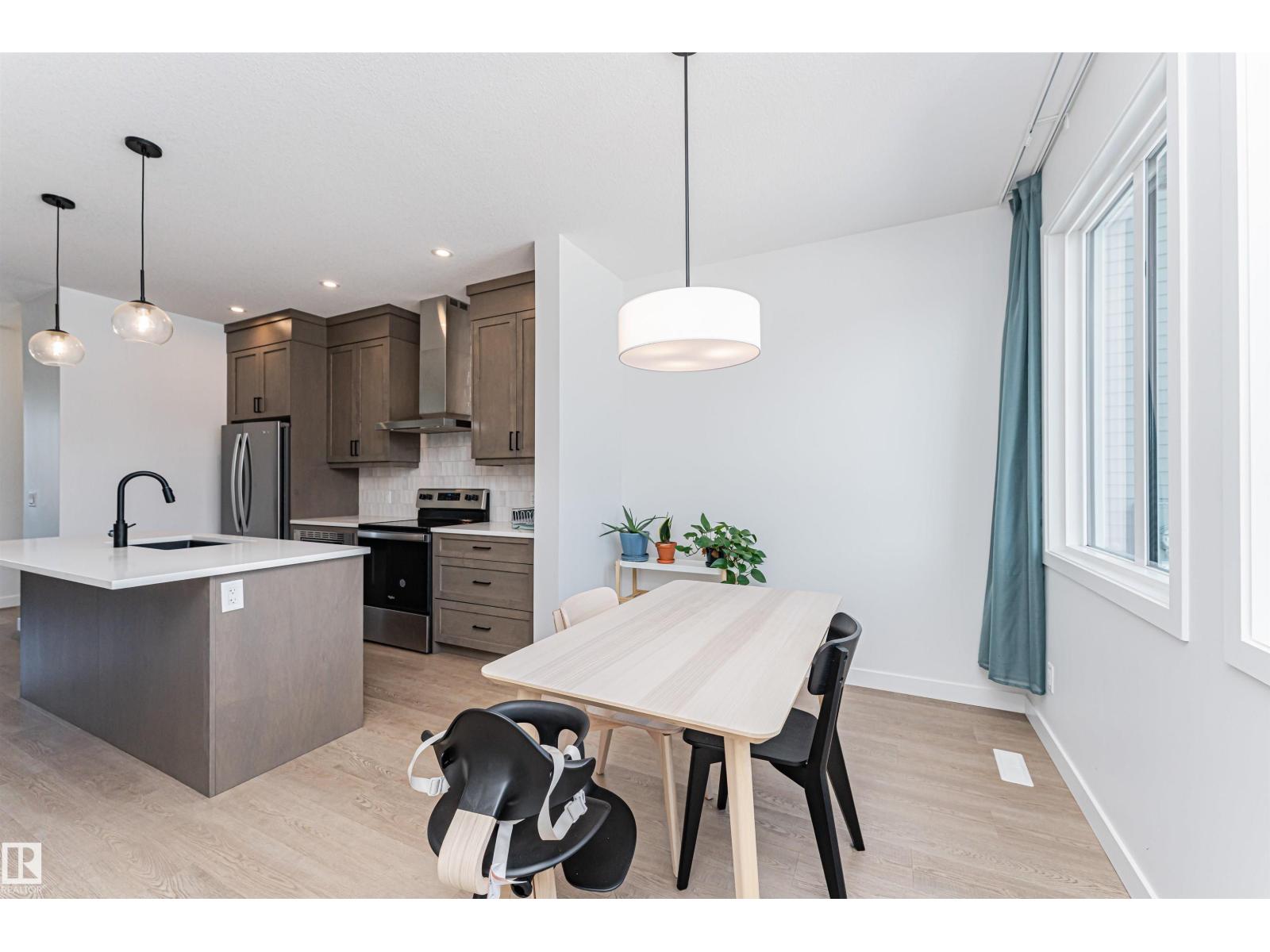 3367 ERLANGER BN NW, Edmonton