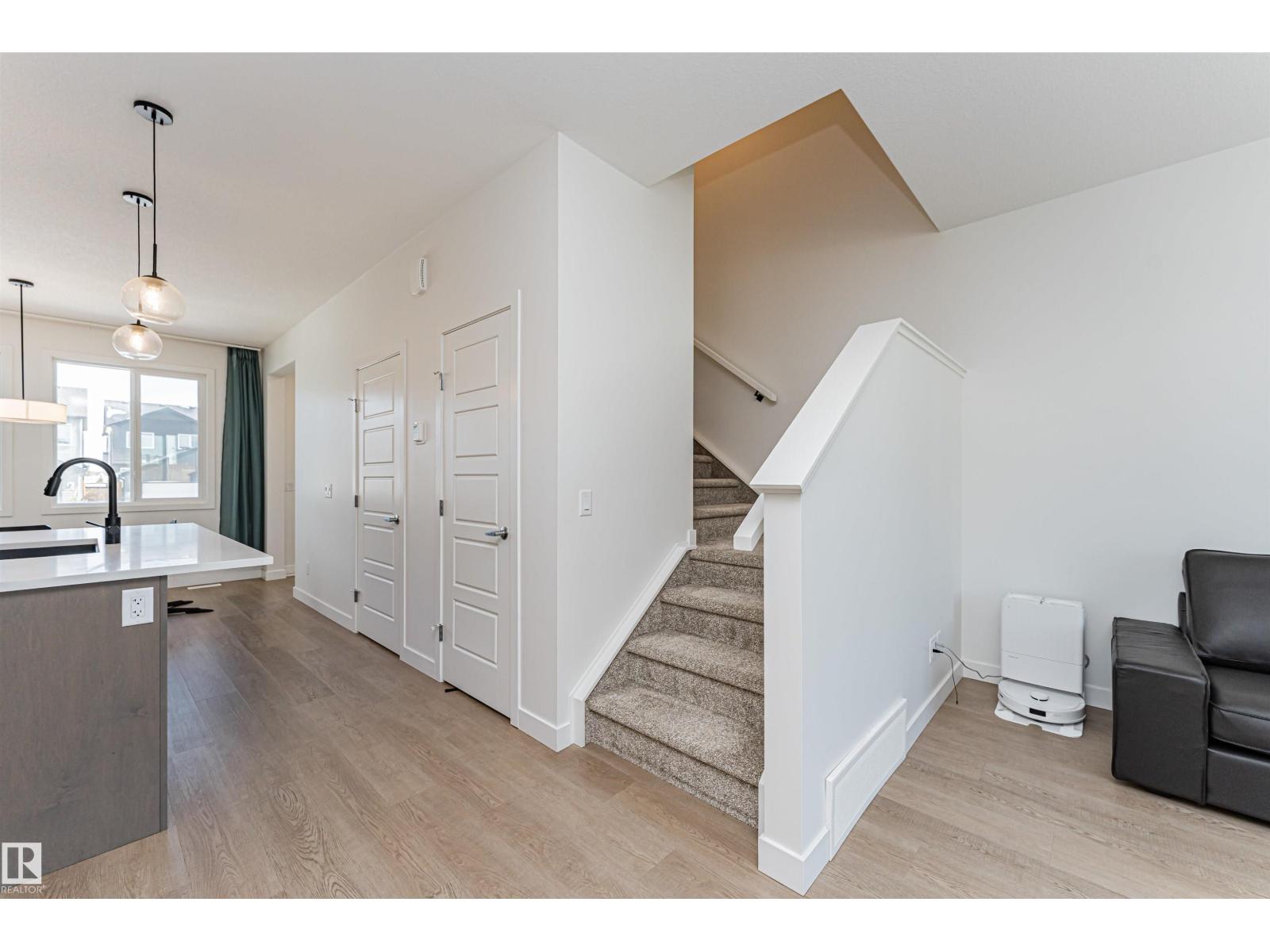 3367 ERLANGER BN NW, Edmonton