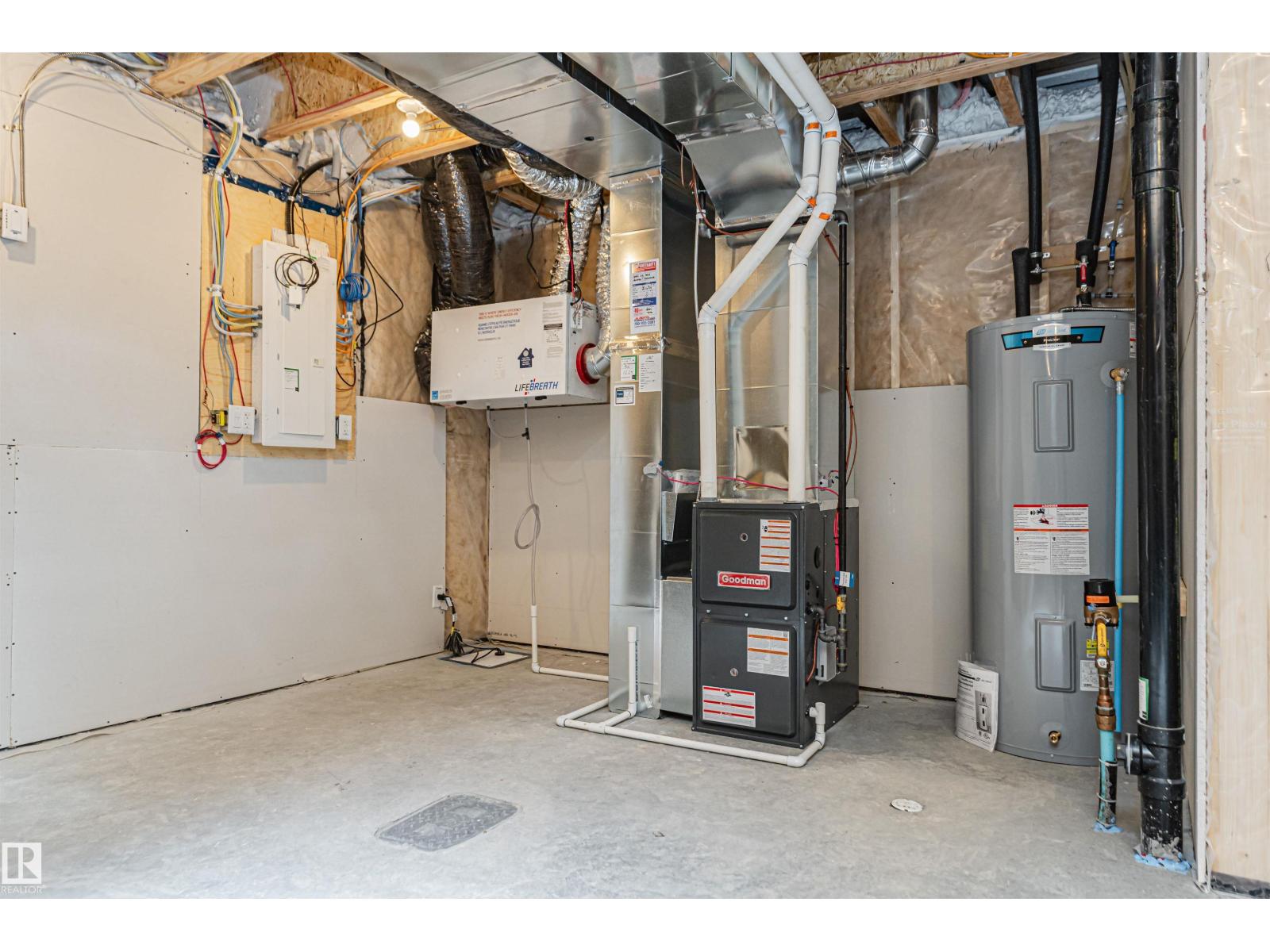 3367 ERLANGER BN NW, Edmonton