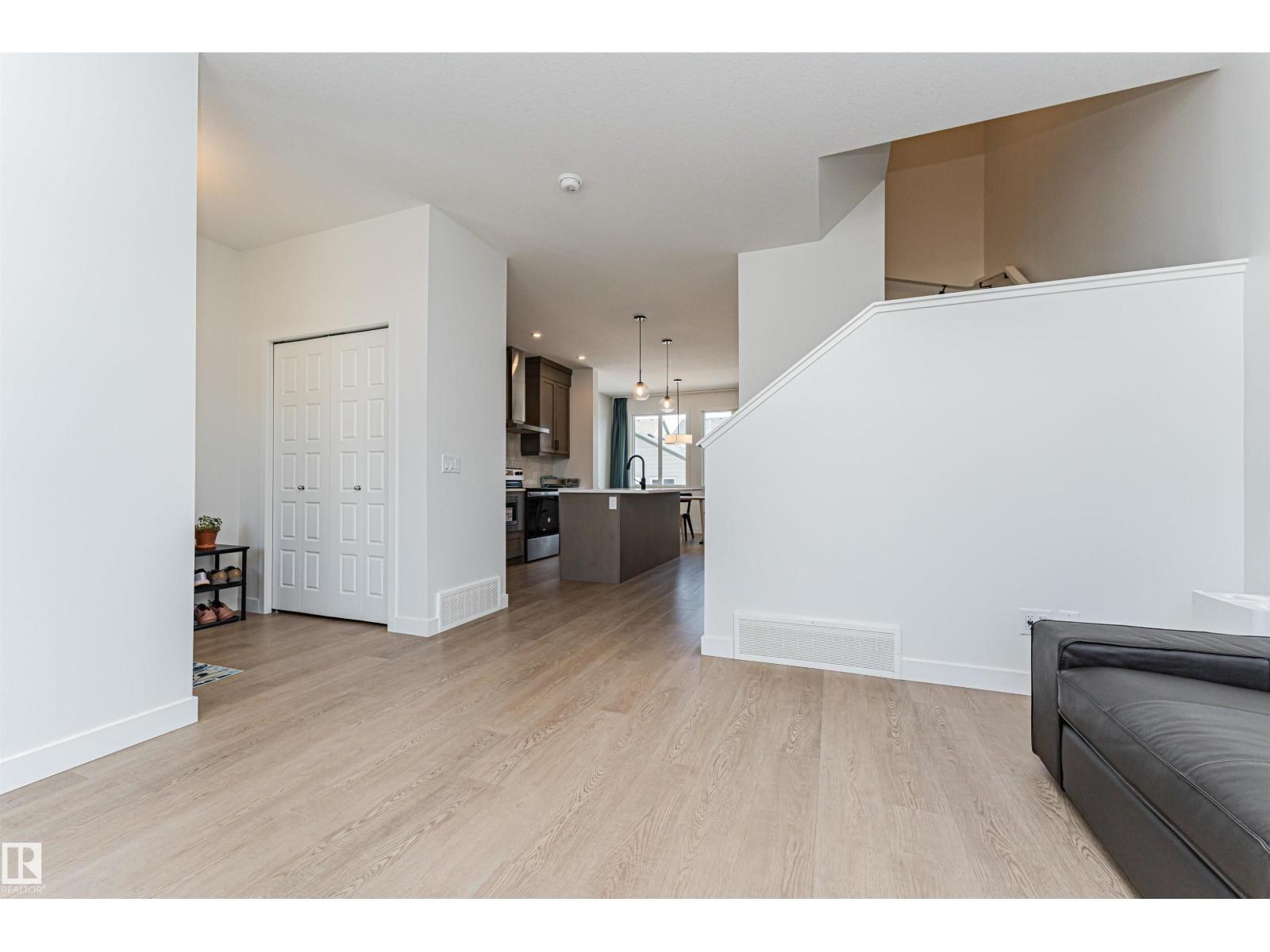 3367 ERLANGER BN NW, Edmonton