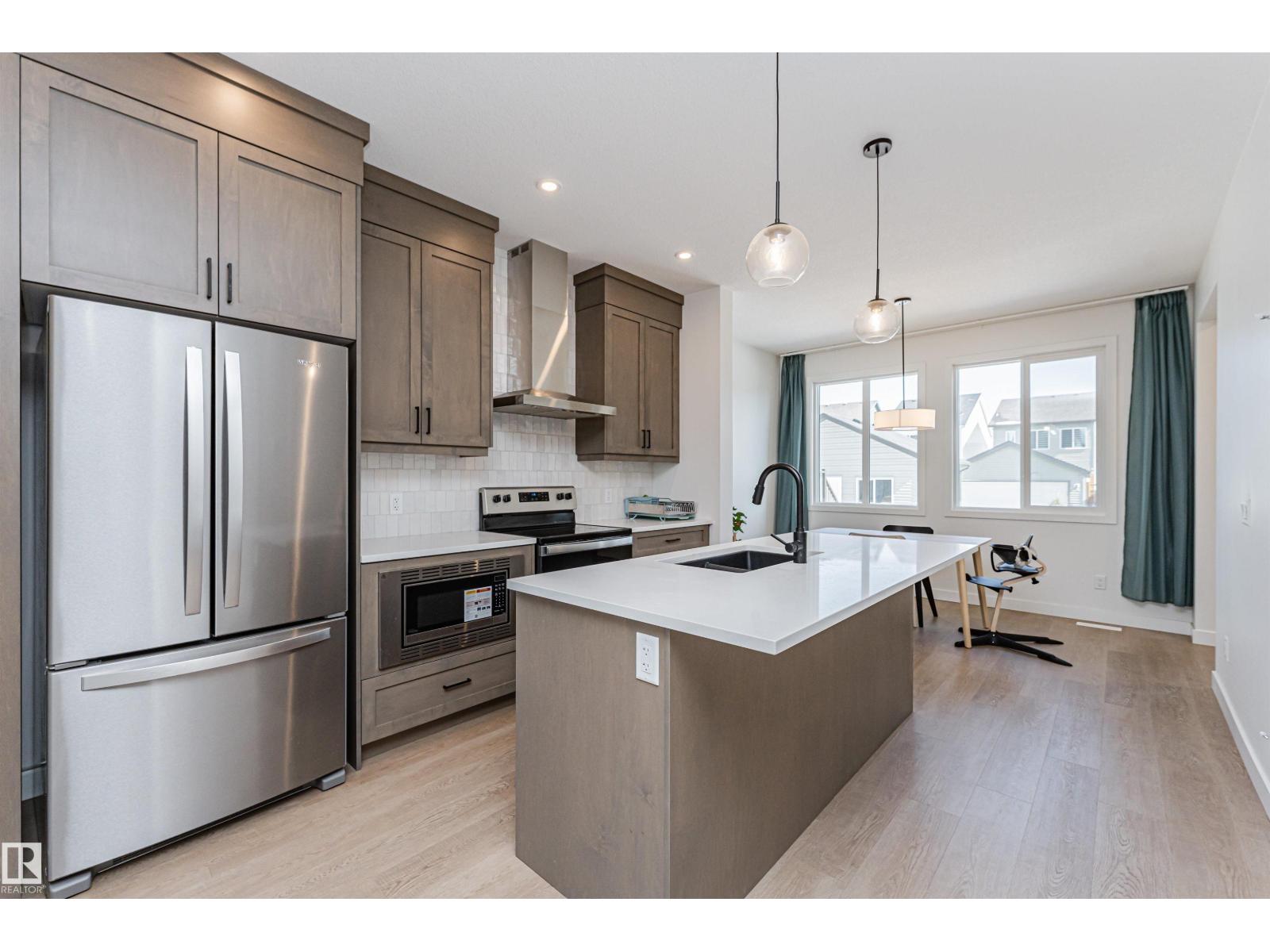 3367 ERLANGER BN NW, Edmonton