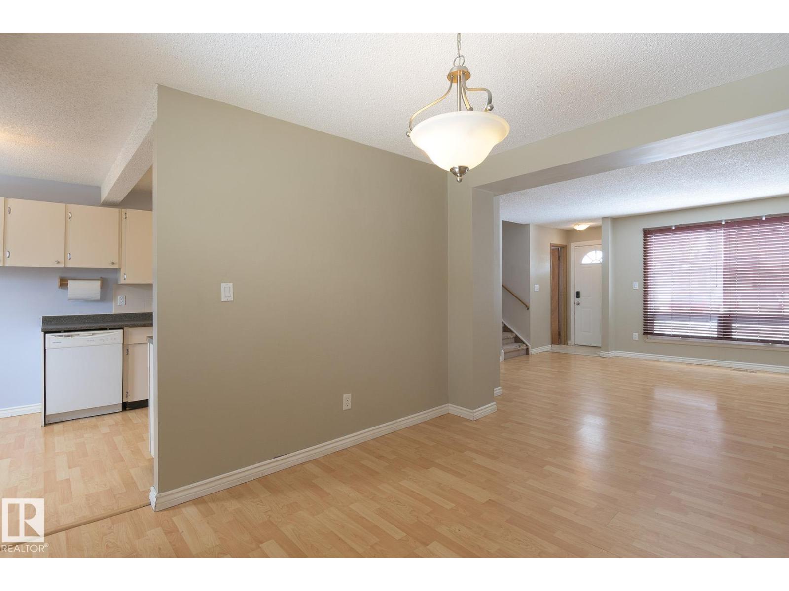 14751 25 ST NW, Edmonton