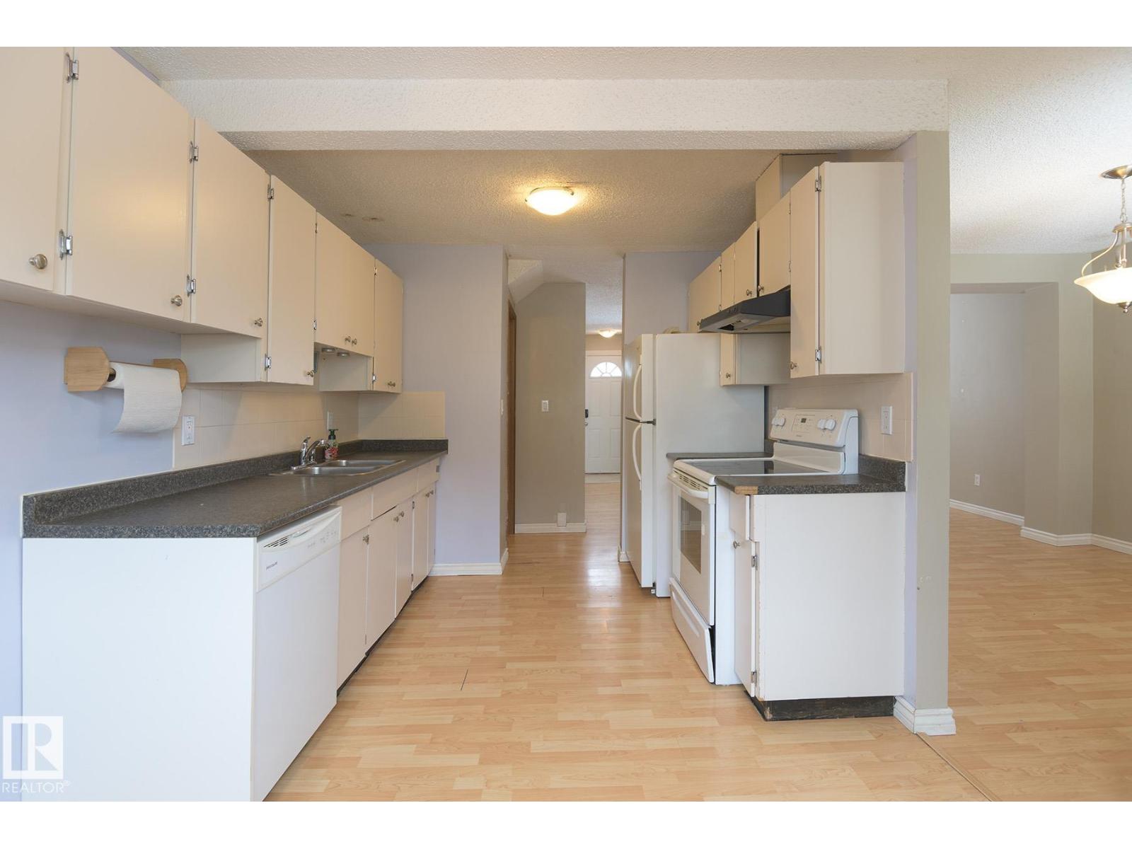 14751 25 ST NW, Edmonton