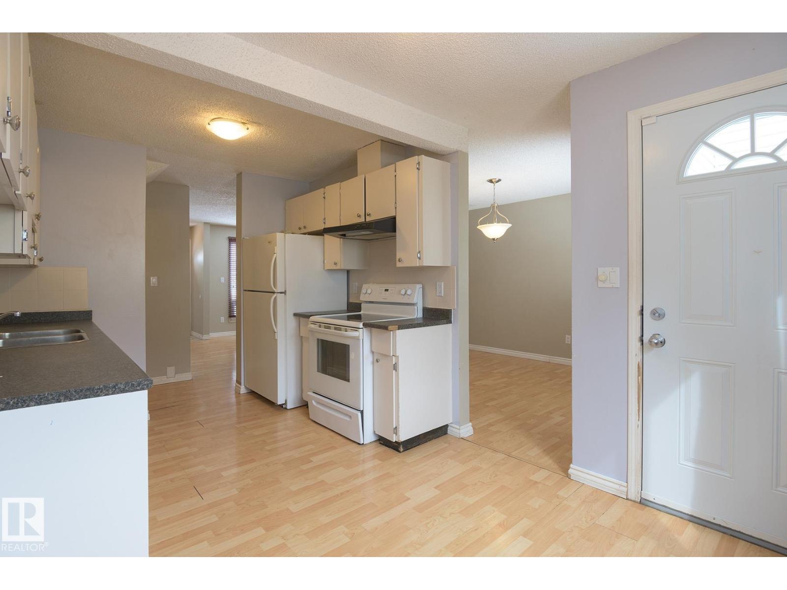 14751 25 ST NW, Edmonton