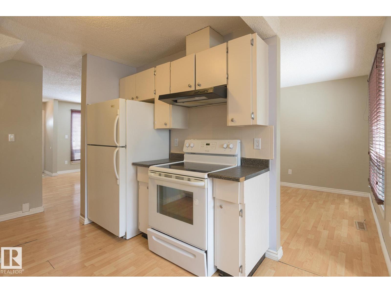 14751 25 ST NW, Edmonton