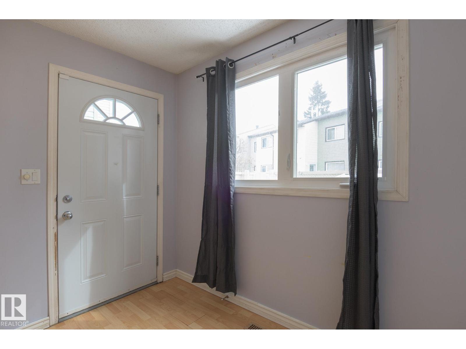 14751 25 ST NW, Edmonton