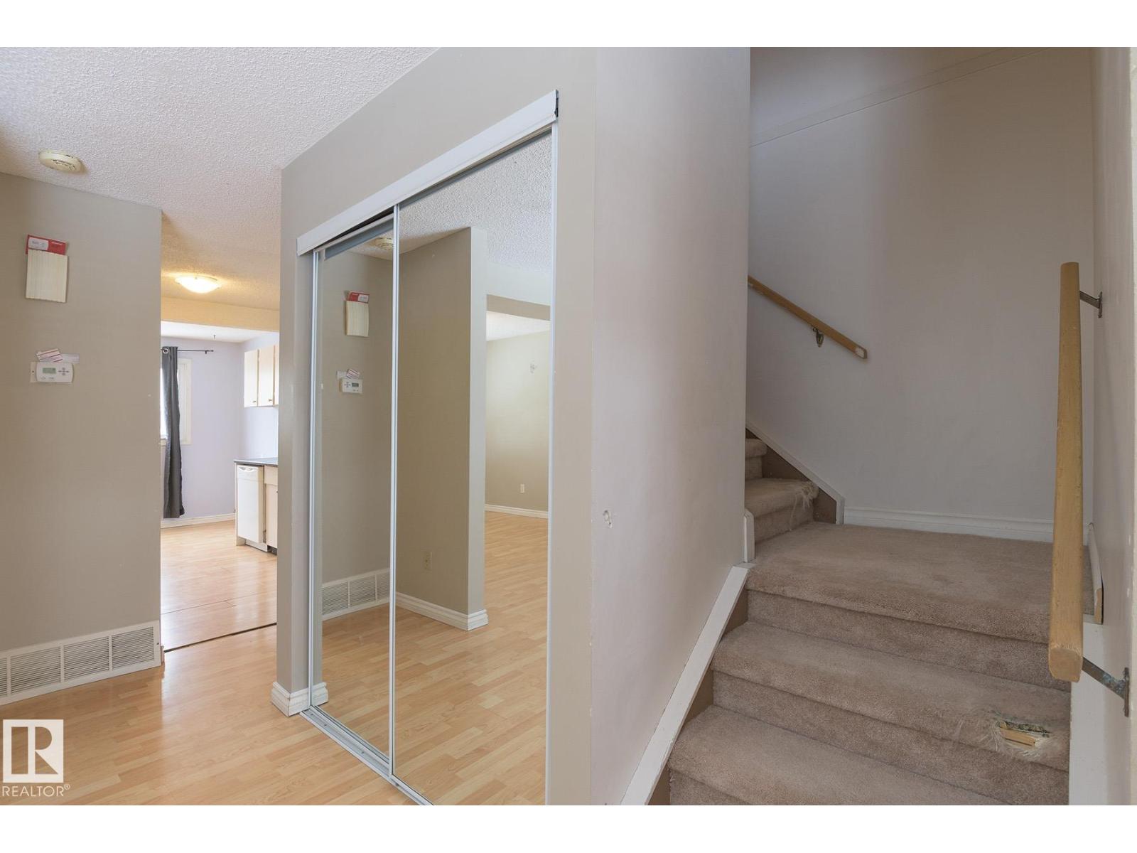 14751 25 ST NW, Edmonton