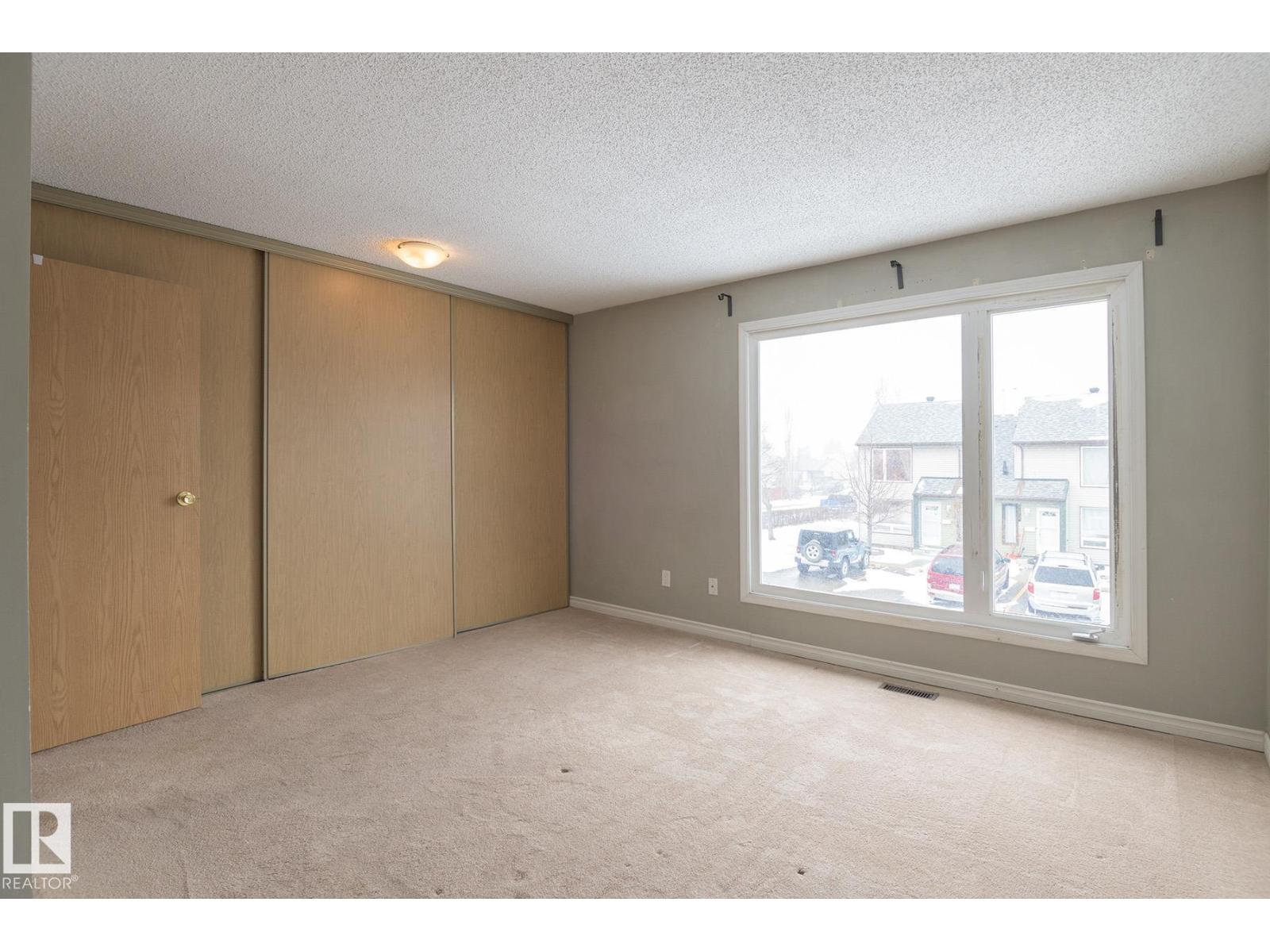 14751 25 ST NW, Edmonton