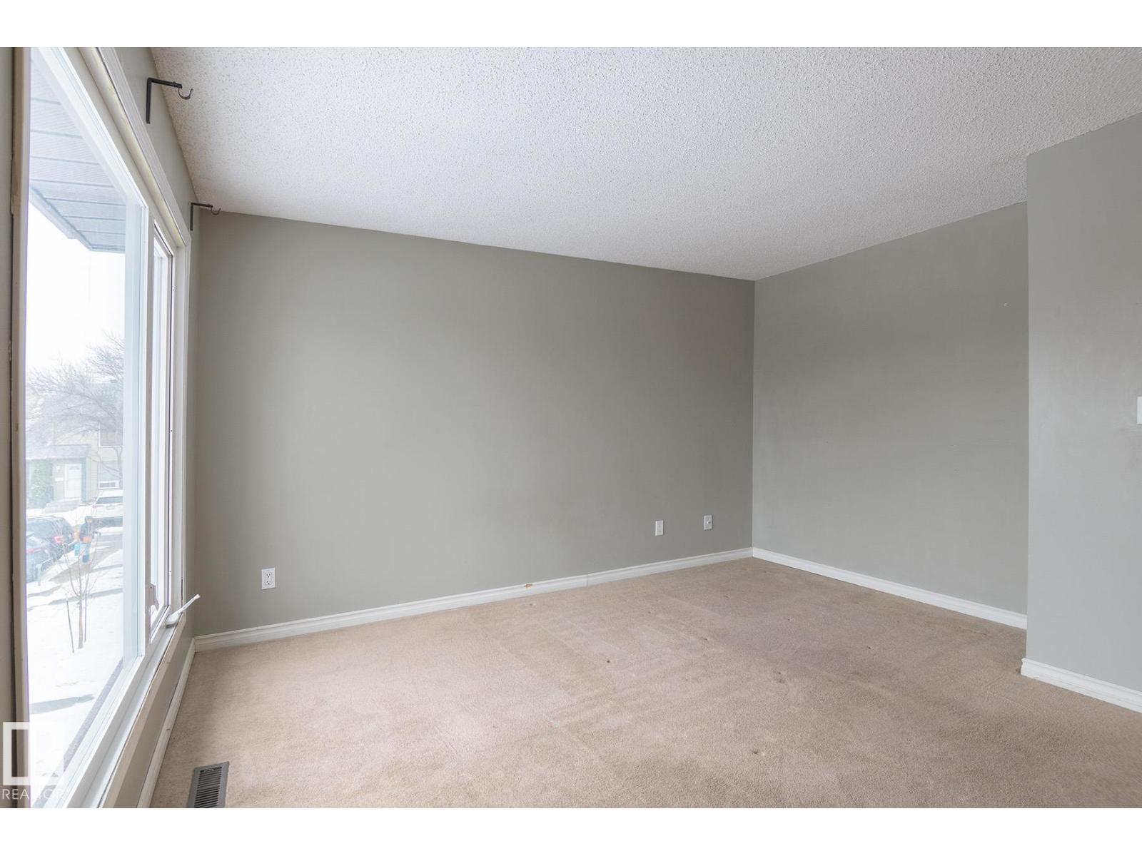 14751 25 ST NW, Edmonton