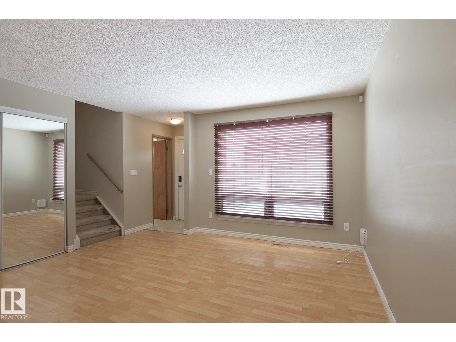 14751 25 ST NW, Edmonton