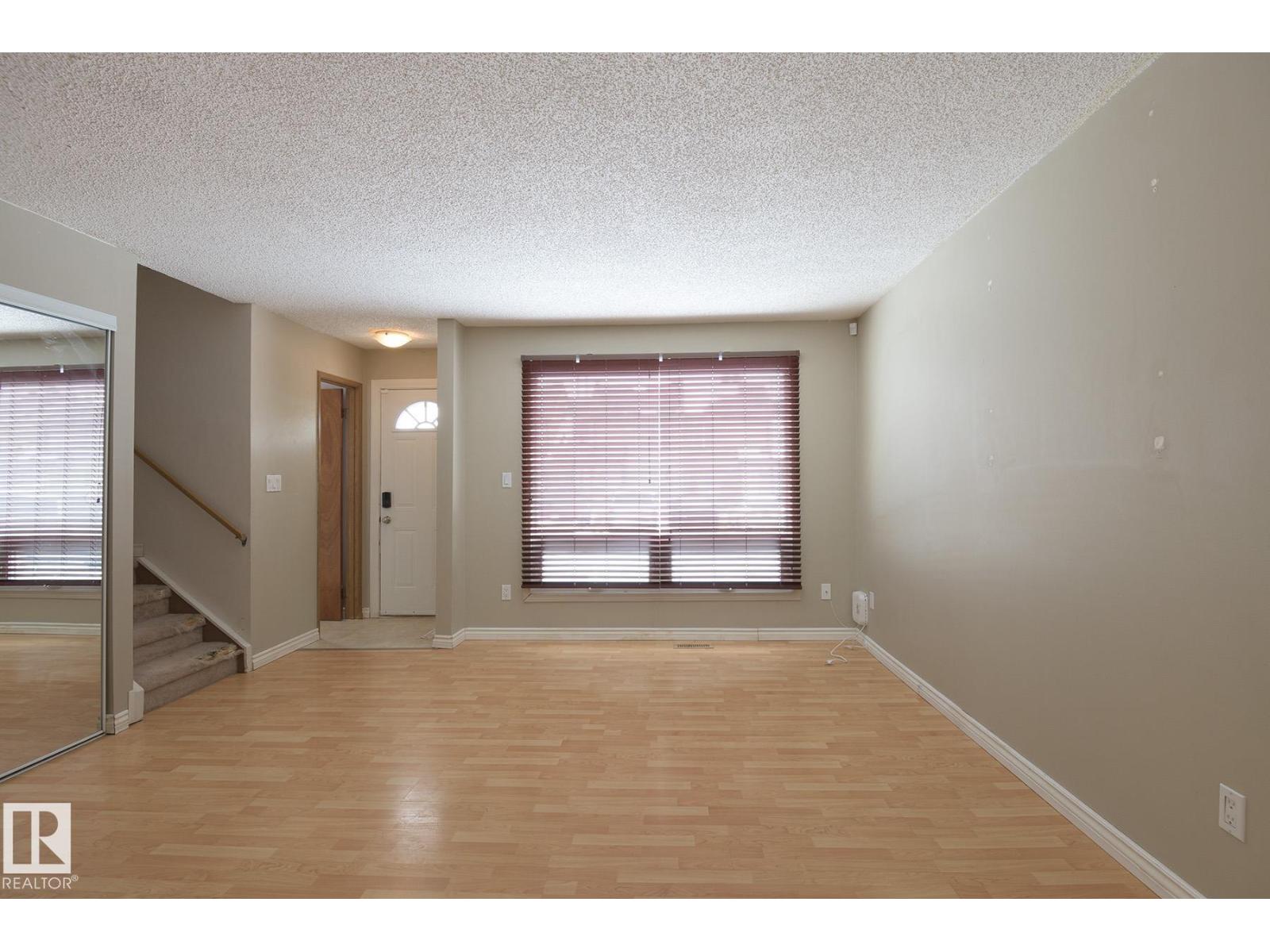 14751 25 ST NW, Edmonton